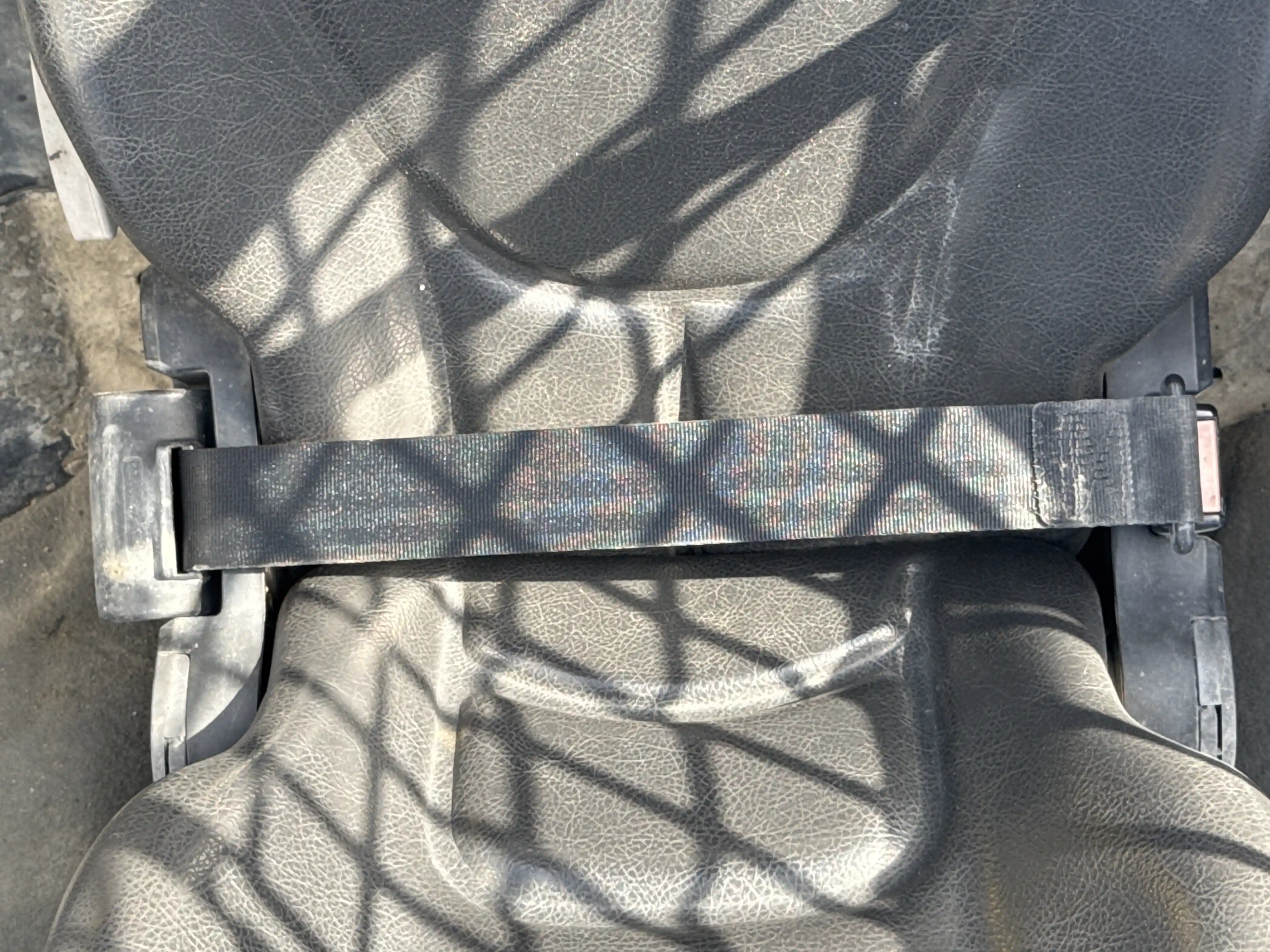 SSL-007-Bobcat-S510-skid-steer-loader-inspection-safety-seat-belts-1
