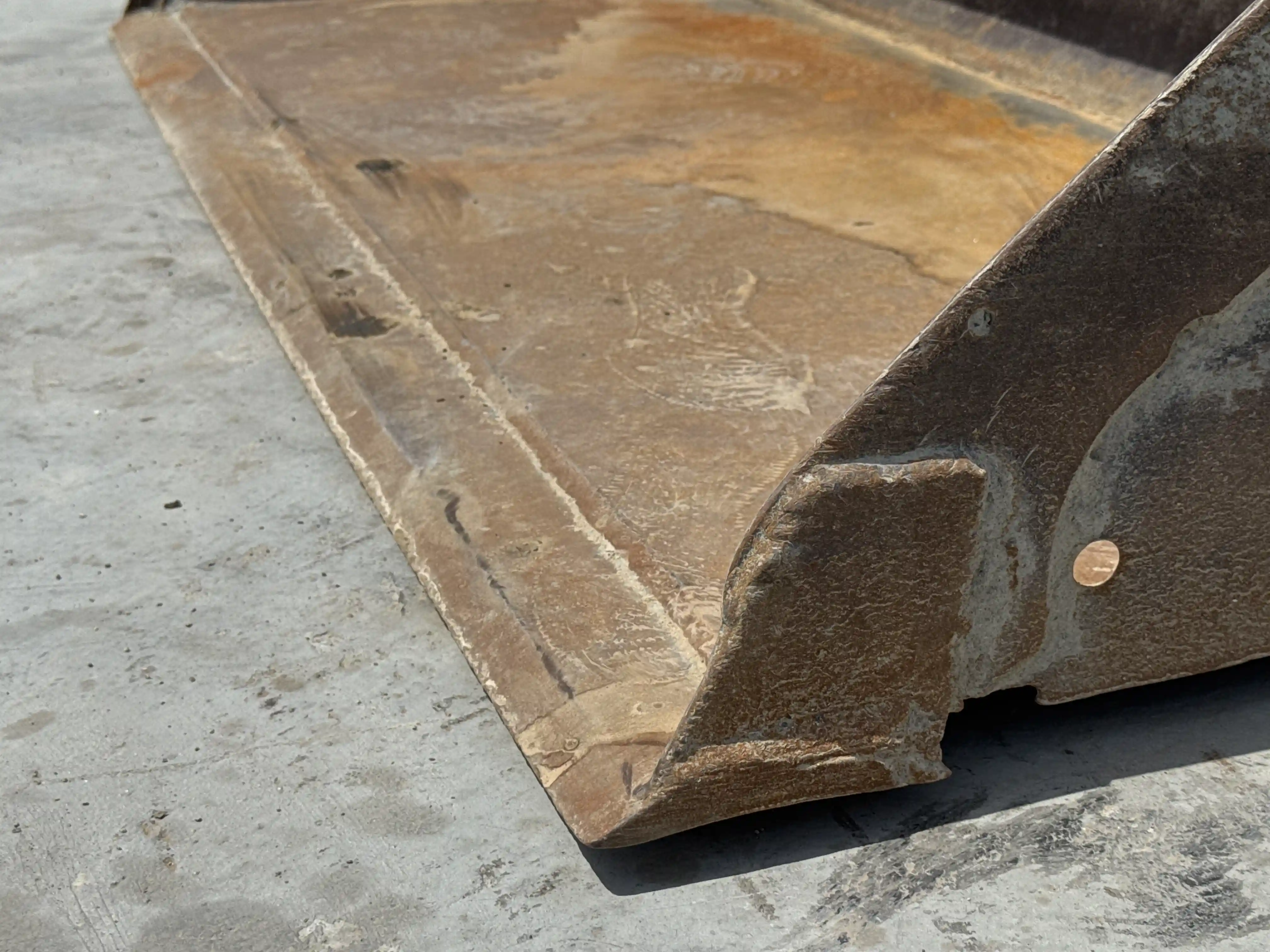 SSL-007-Bobcat-S510-skid-steer-loader-inspection-attachments-loader-bucket-cutting-edge-teeth-1
