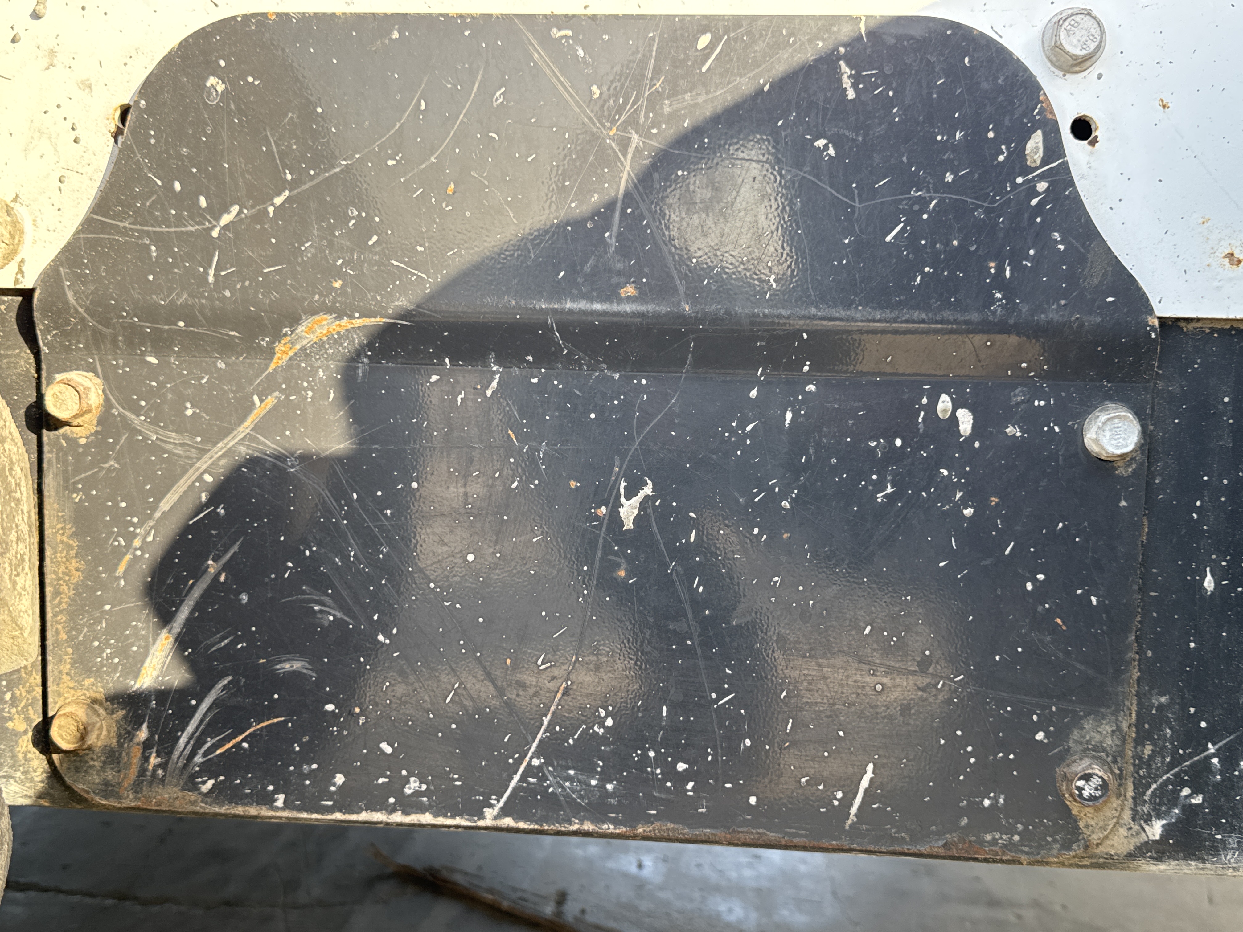 SSL-009-Bobcat-S510-skid-steer-loader-inspection-structure-sheet-metal-fiberglass-2