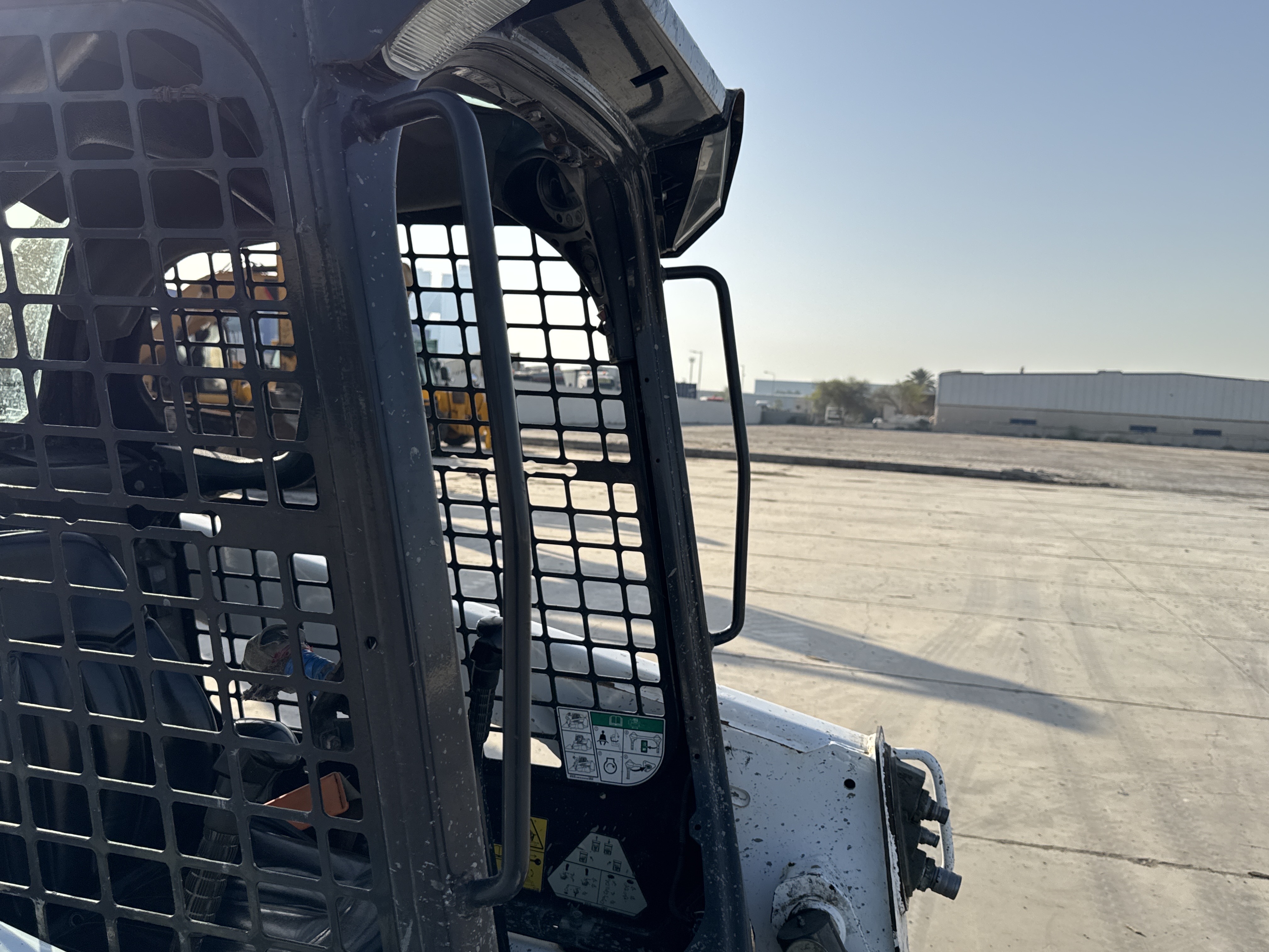 SSL-009-Bobcat-S510-skid-steer-loader-inspection-structure-handrails-2
