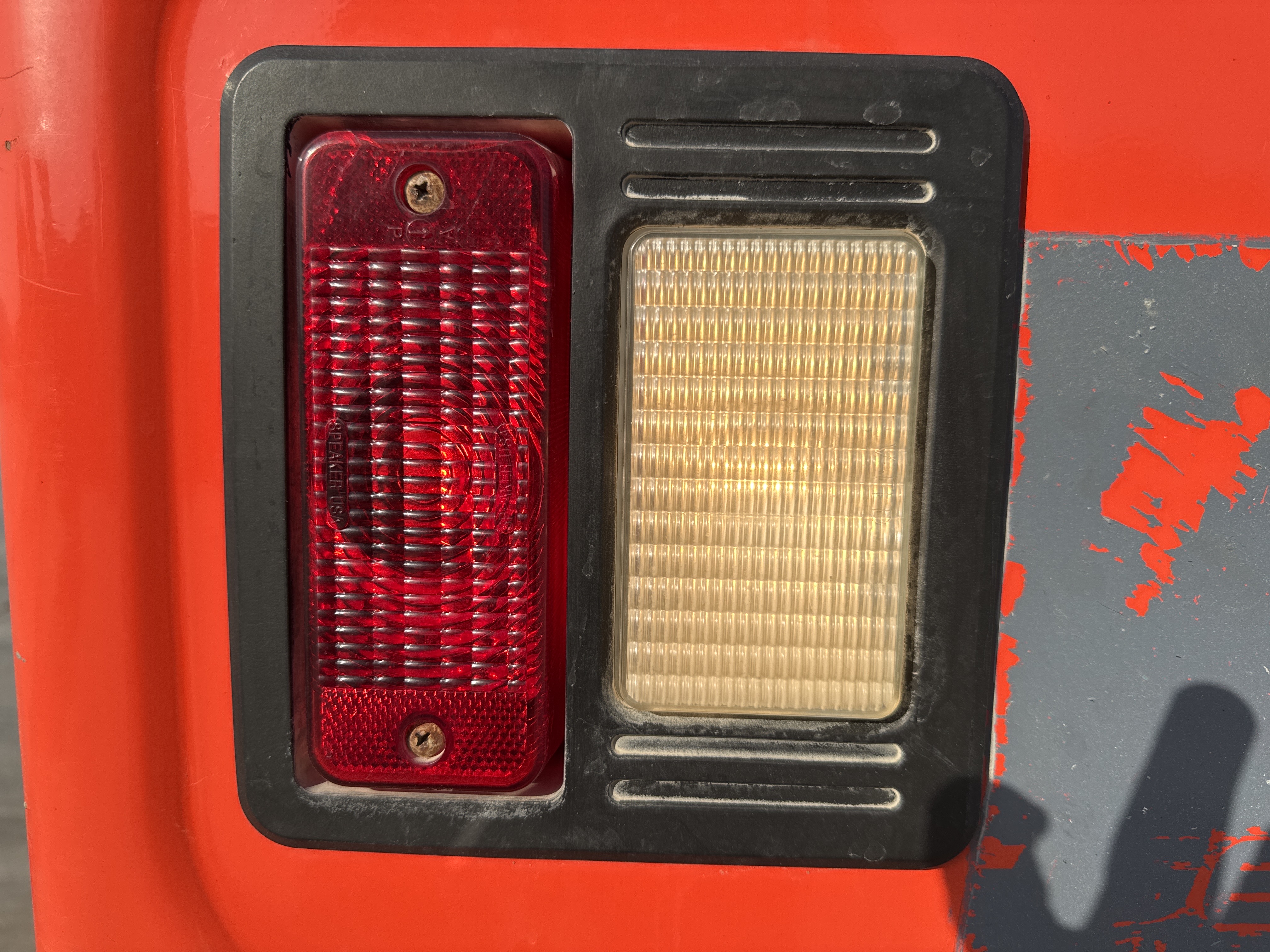 SSL-009-Bobcat-S510-skid-steer-loader-inspection-electronics-lights-and-signals-4