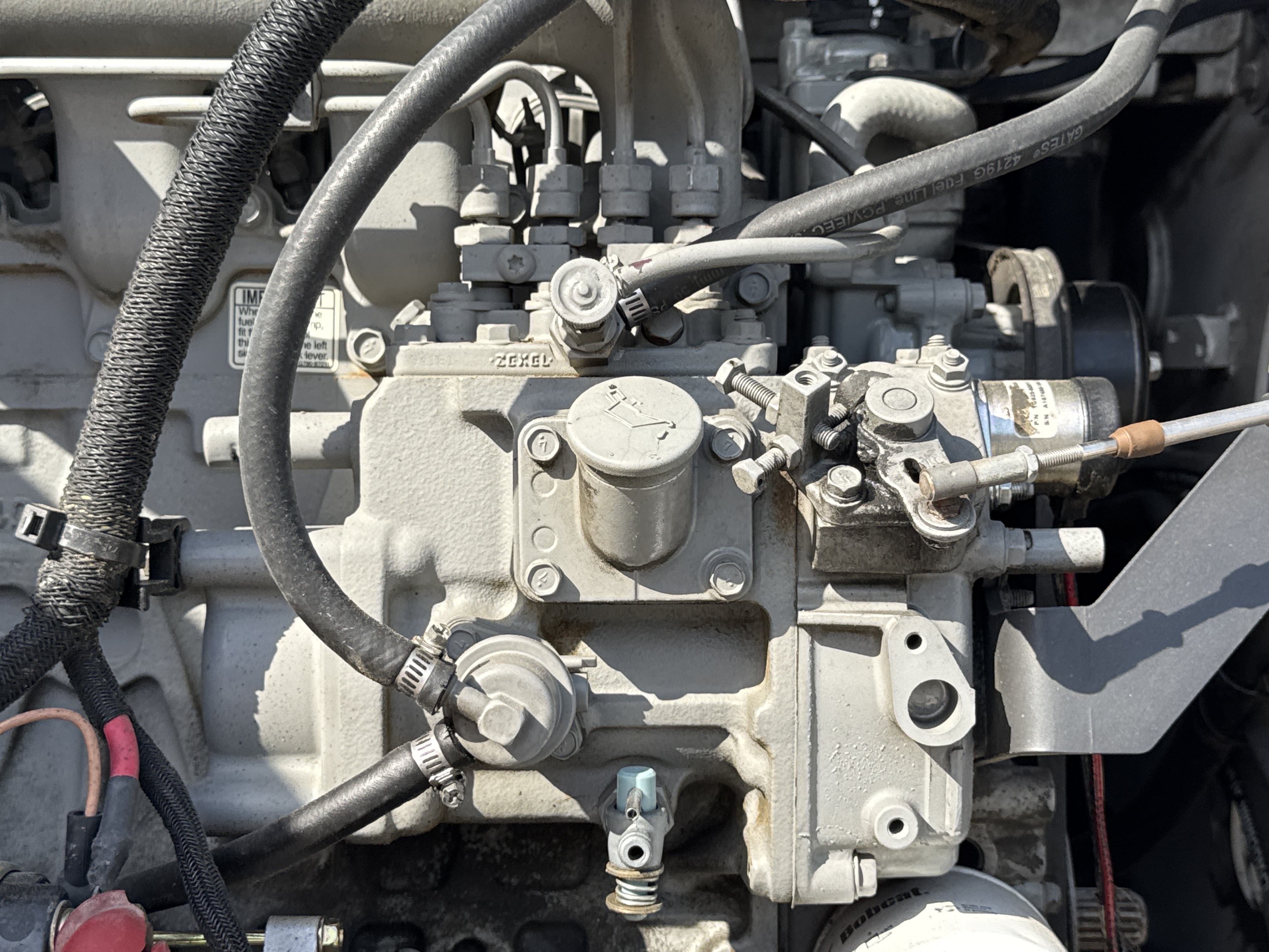 SSL-009-Bobcat-S510-skid-steer-loader-inspection-engine-fuel-leaks-1