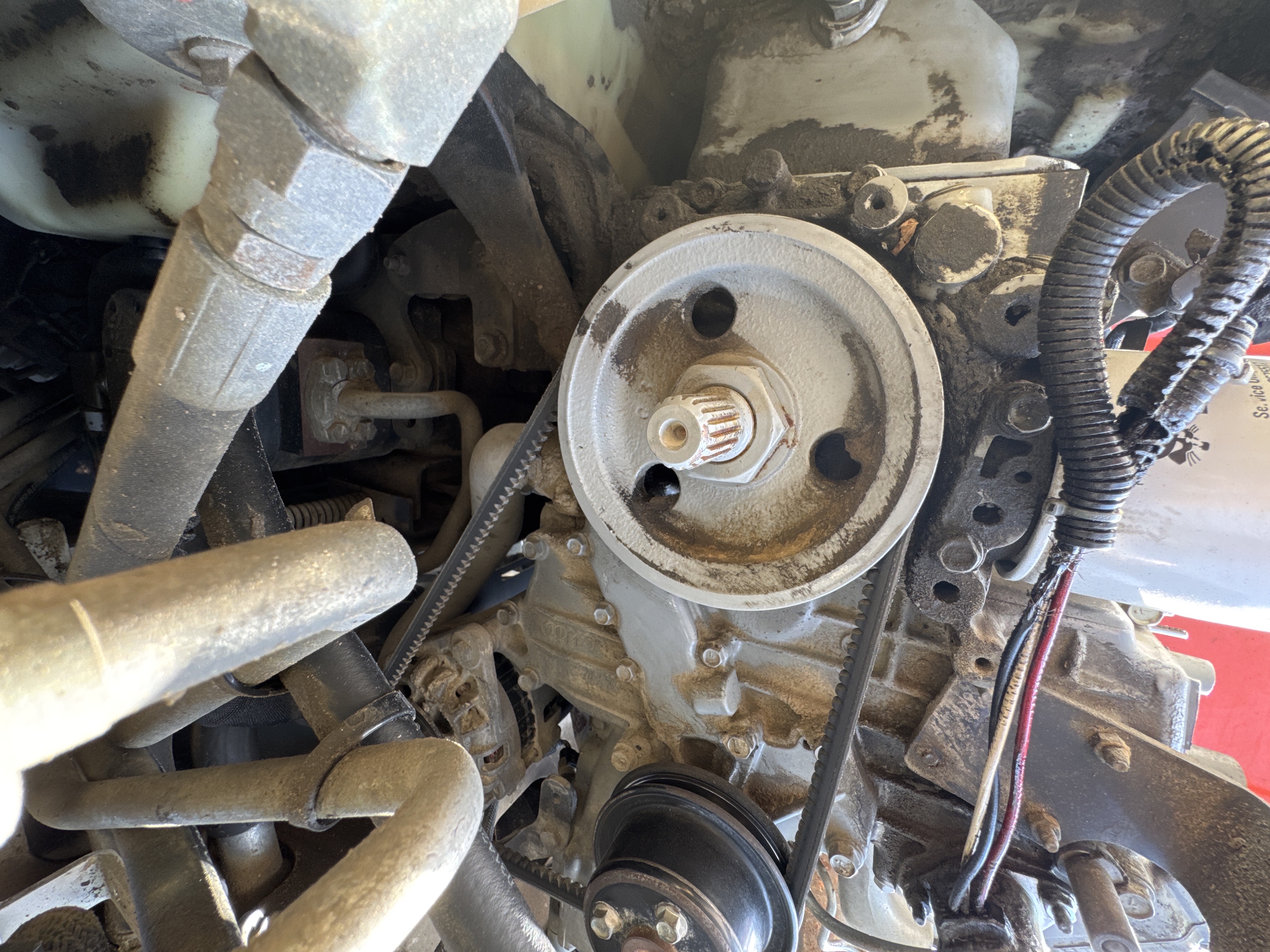 SSL-009-Bobcat-S510-skid-steer-loader-inspection-engine-engine-oil-leaks-3