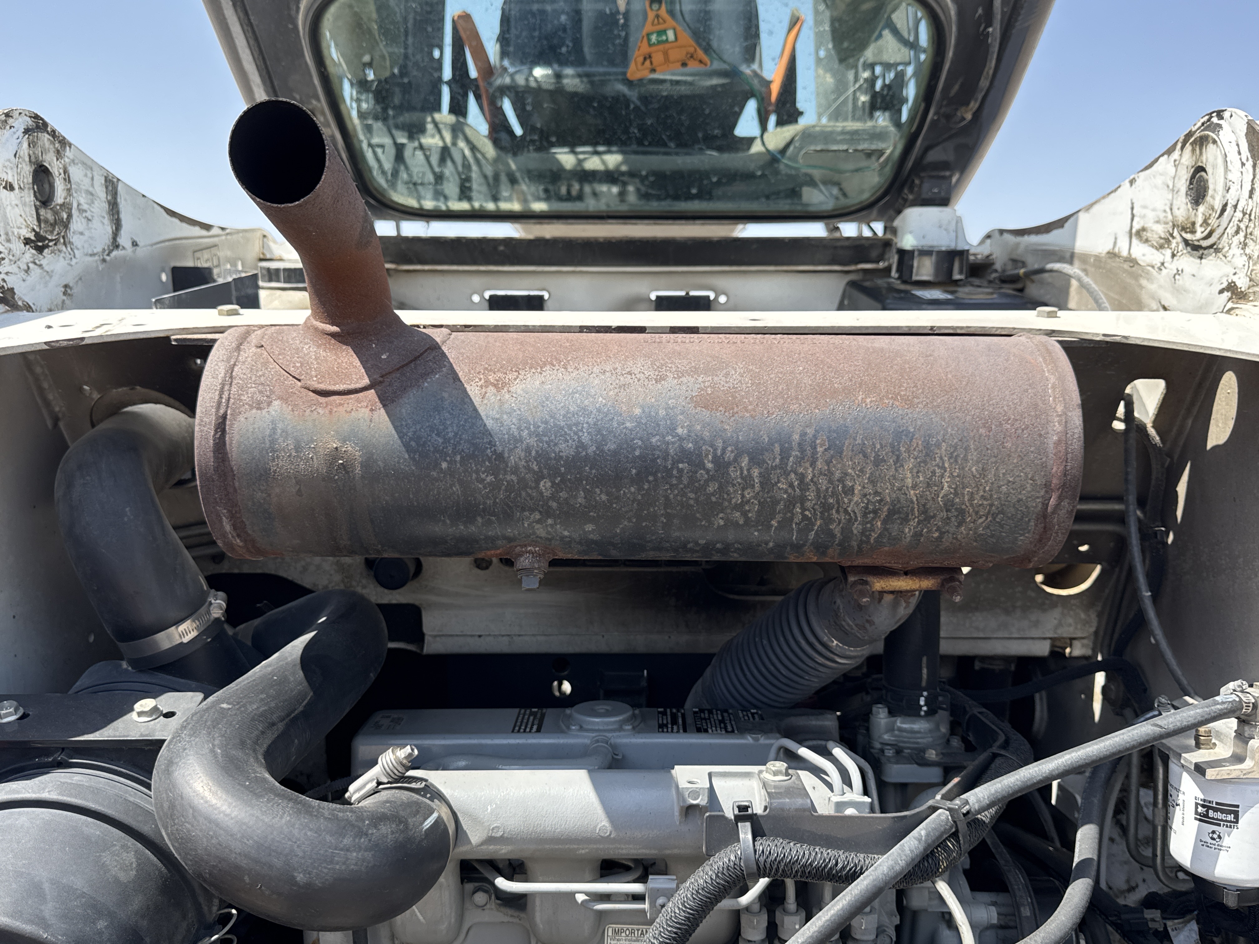 SSL-009-Bobcat-S510-skid-steer-loader-inspection-engine-exhaust-system-1