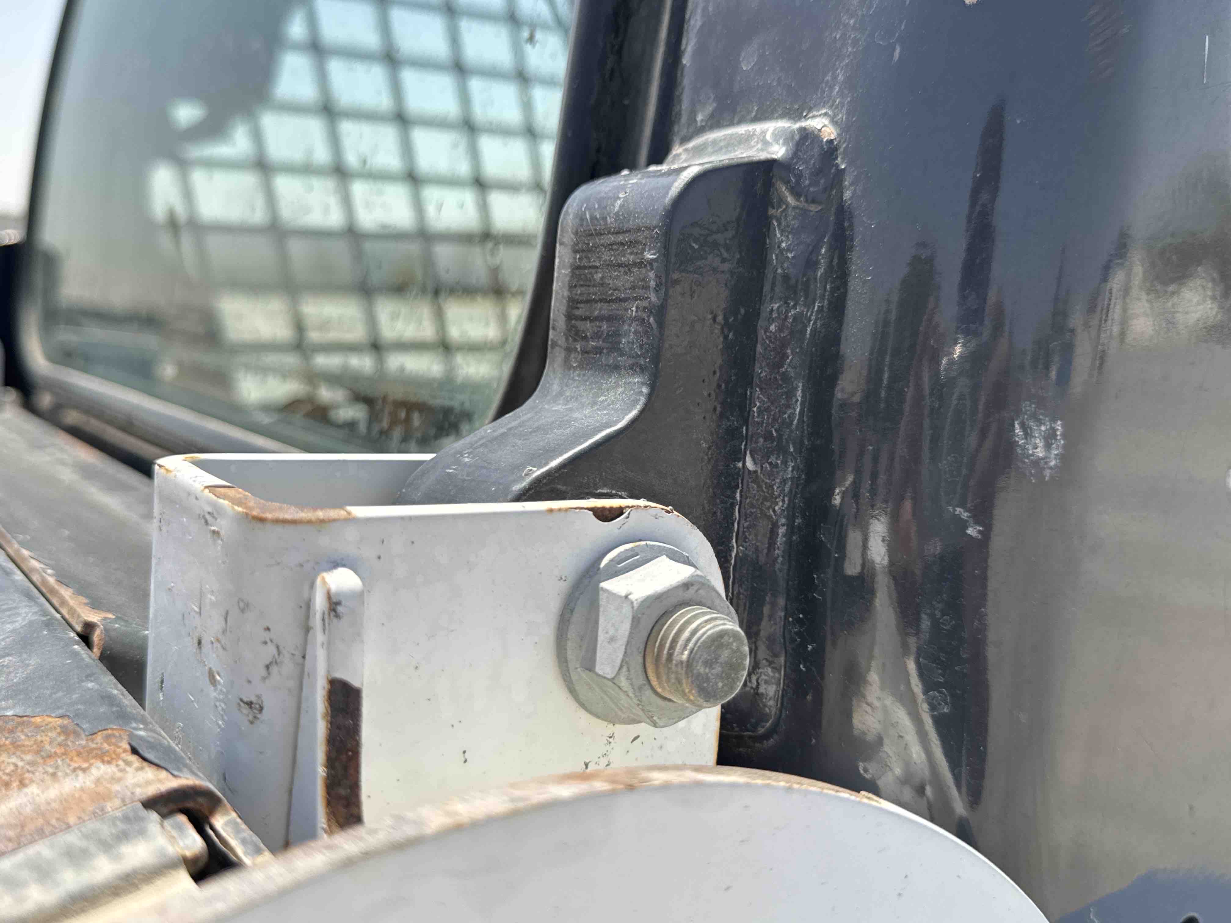 SSL-009-Bobcat-S510-skid-steer-loader-inspection-safety-rollover-protective-structure-ROPS-FOPS-2