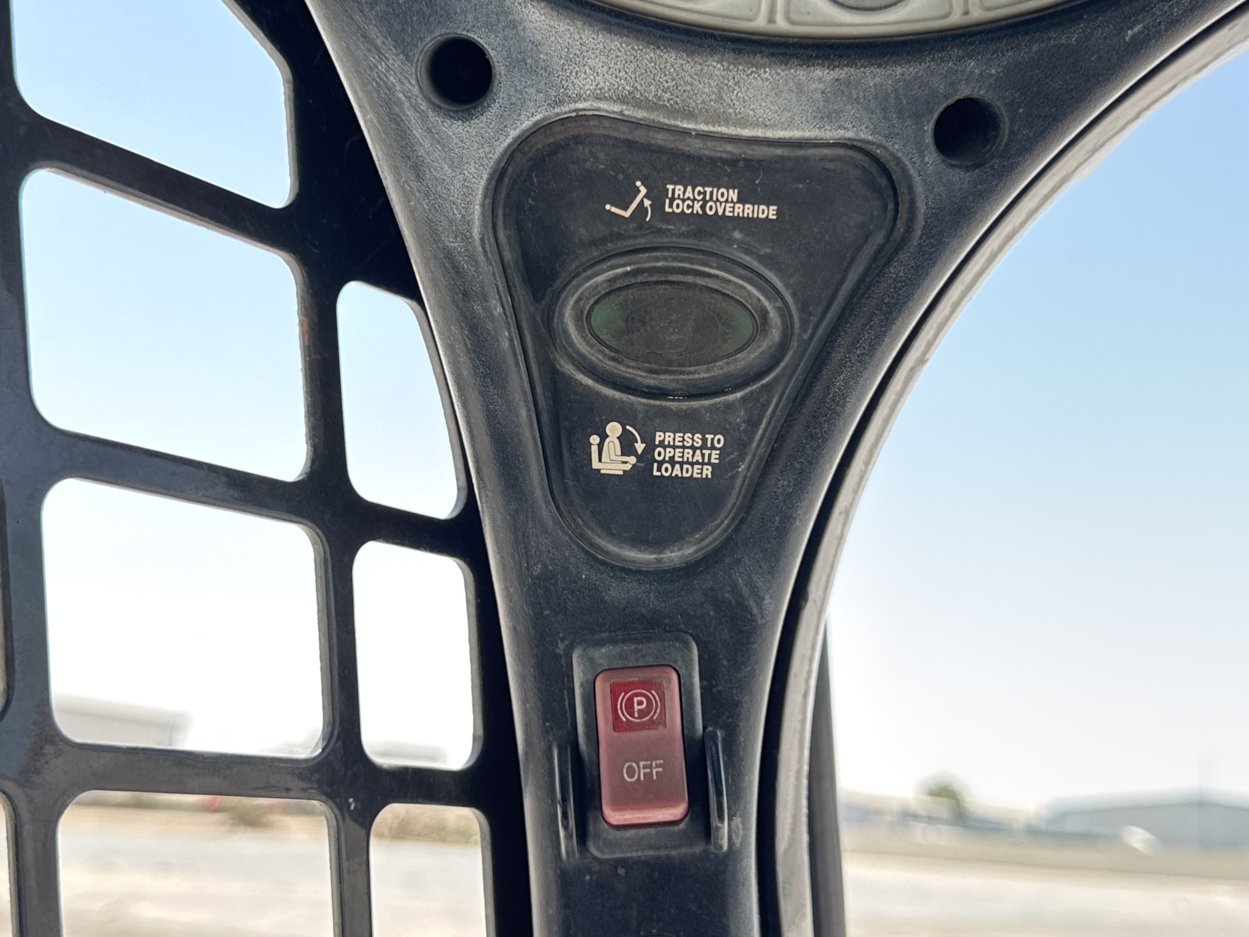 SSL-009-Bobcat-S510-skid-steer-loader-inspection-cabin-electronic-instrument-board-1