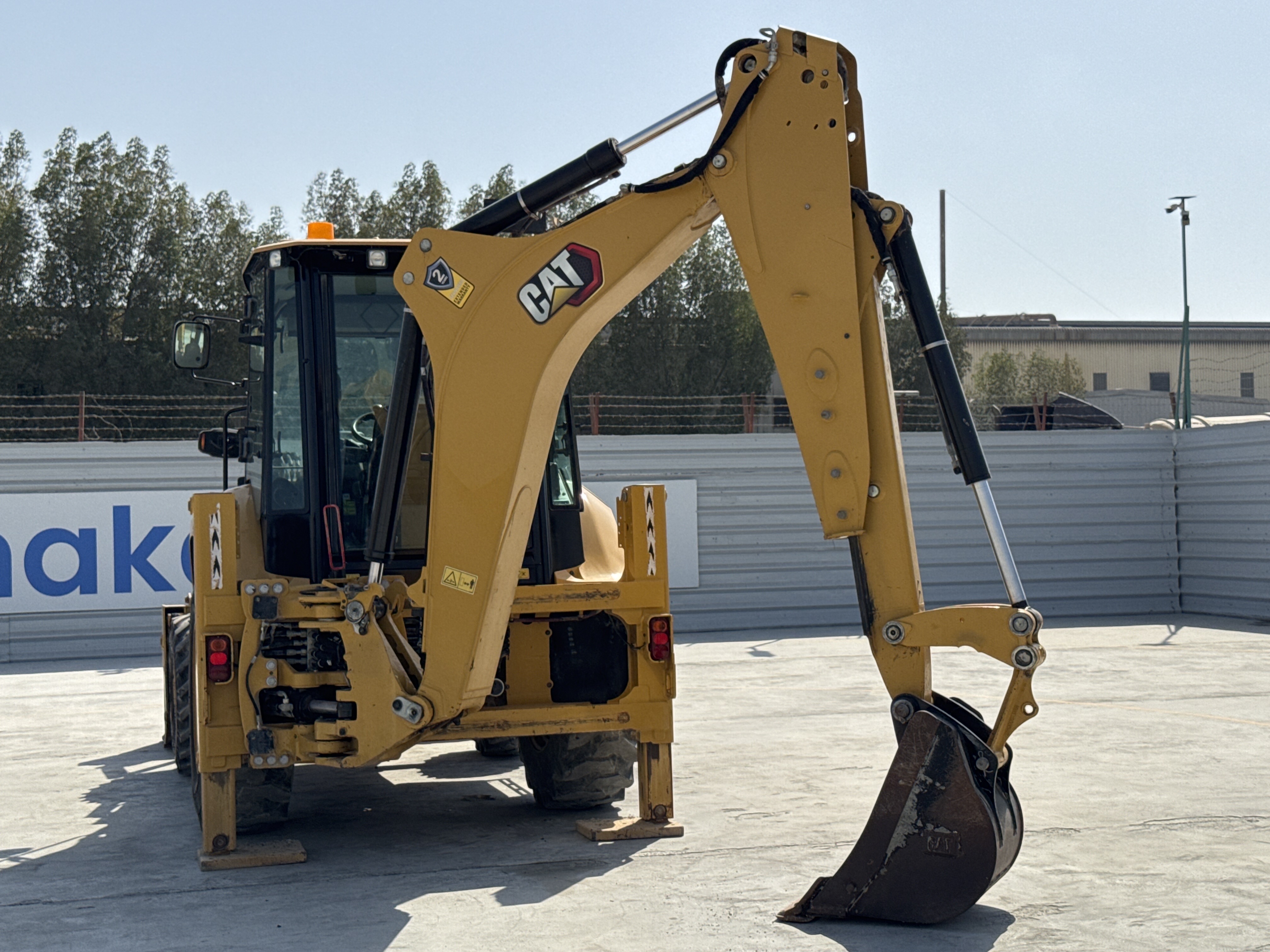 BHL-001-cat-426F2-backhoe-loader-inspection-structure-paint-2