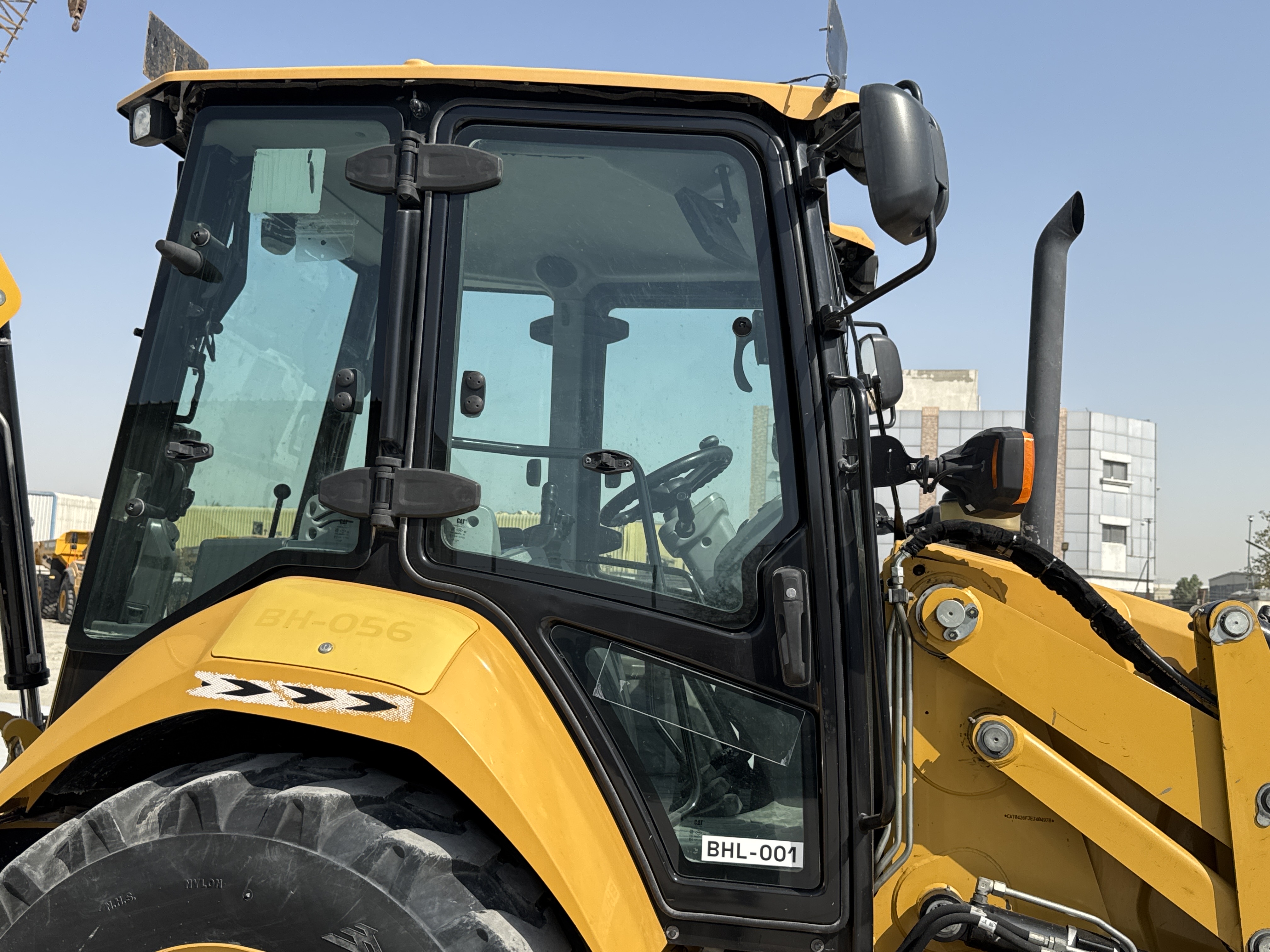 BHL-001-cat-426F2-backhoe-loader-inspection-structure-doors-1