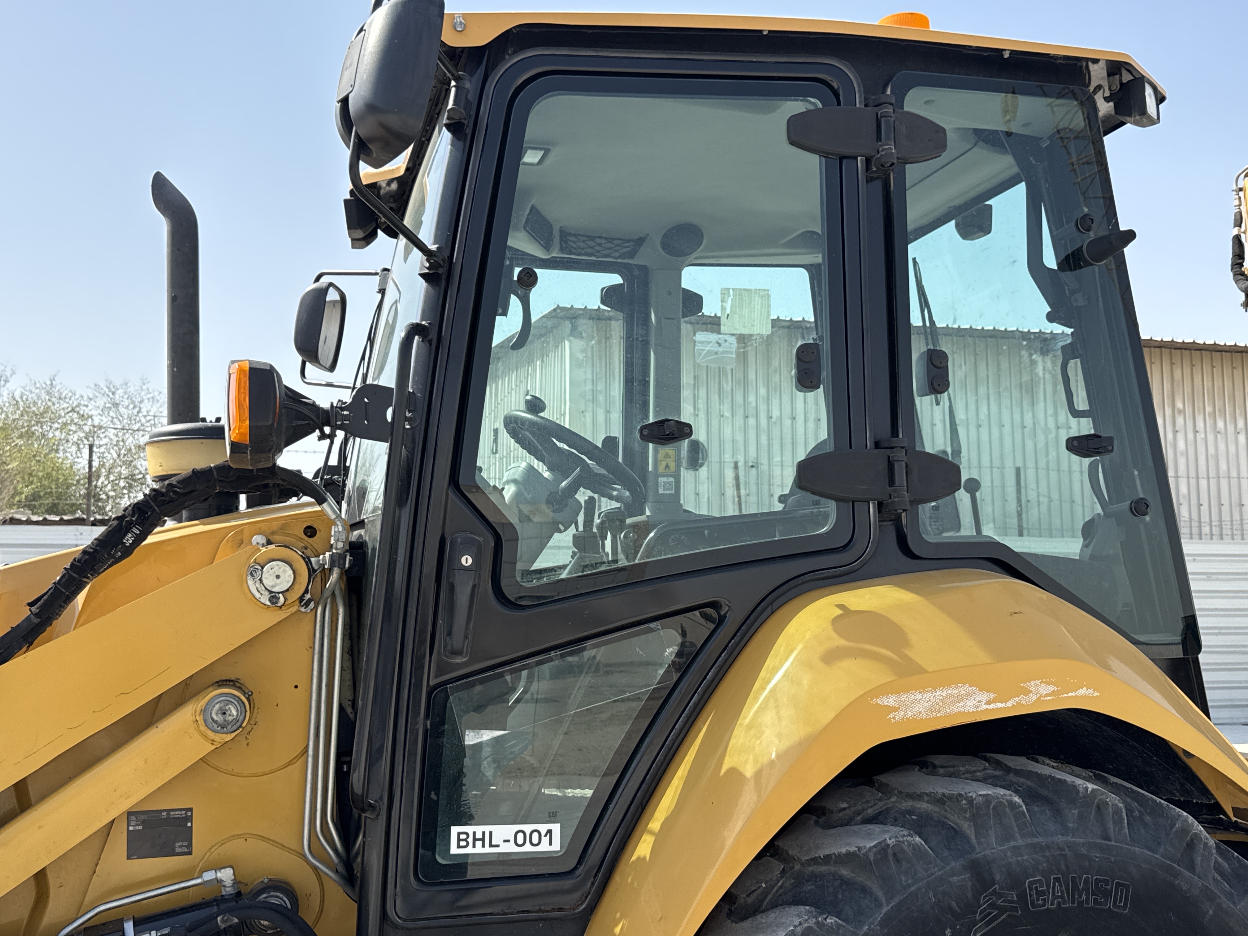 BHL-001-cat-426F2-backhoe-loader-inspection-structure-doors-2
