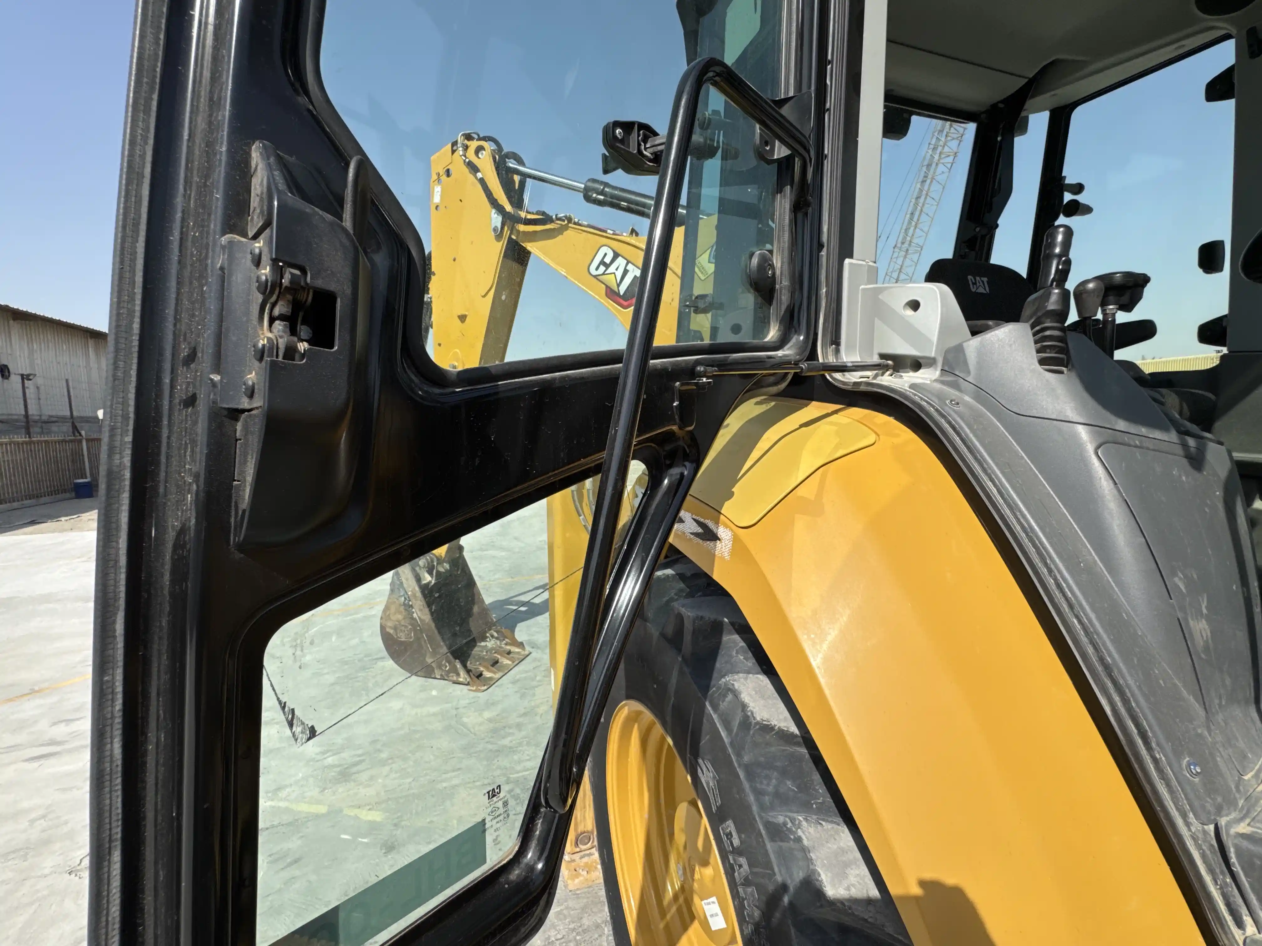 BHL-001-Cat-426F2-backhoe-loader-inspection-structure-handrails-1