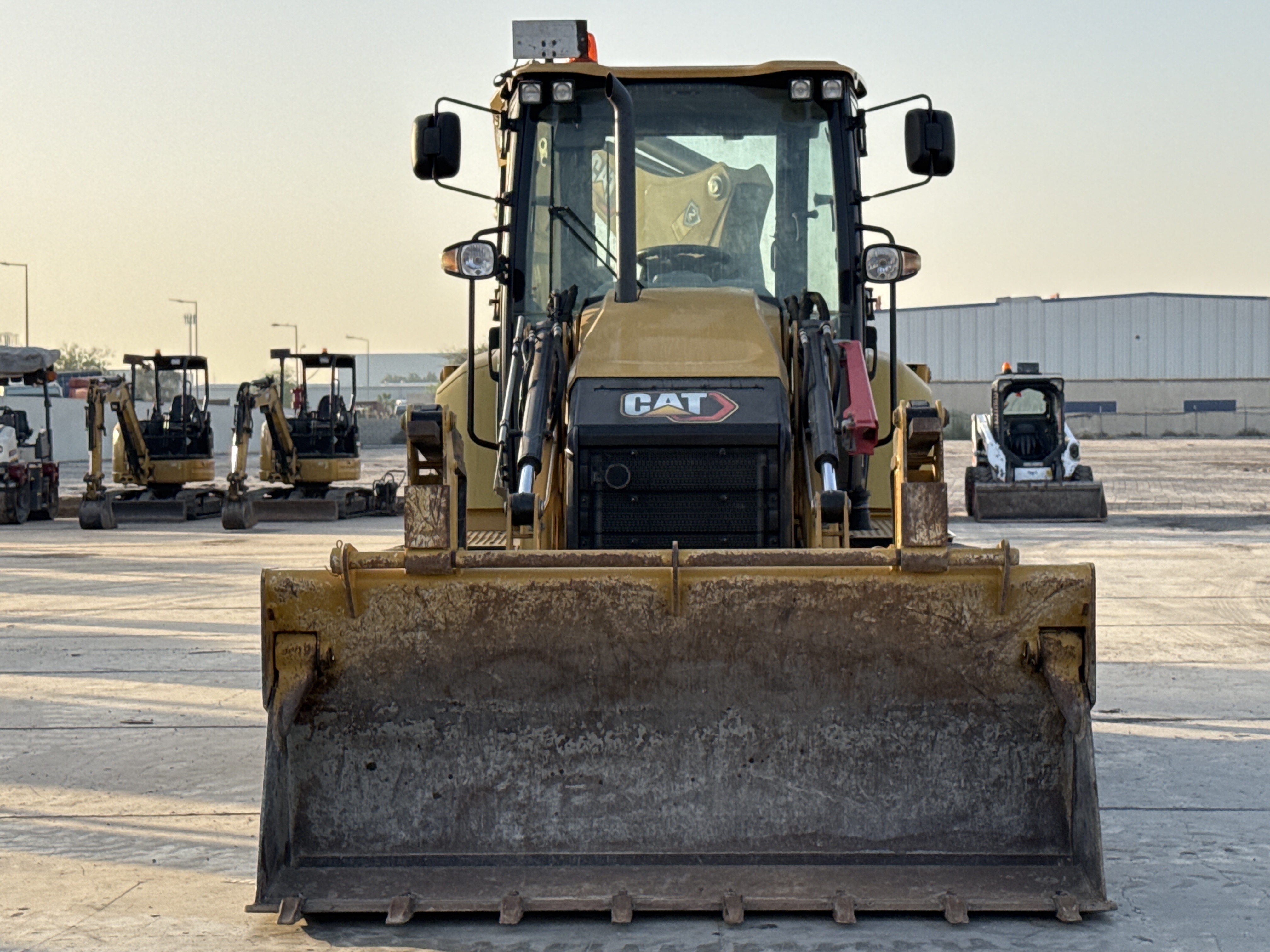 BHL-002- Cat-428-backhoe-loader-inspection-structure-paint-1
