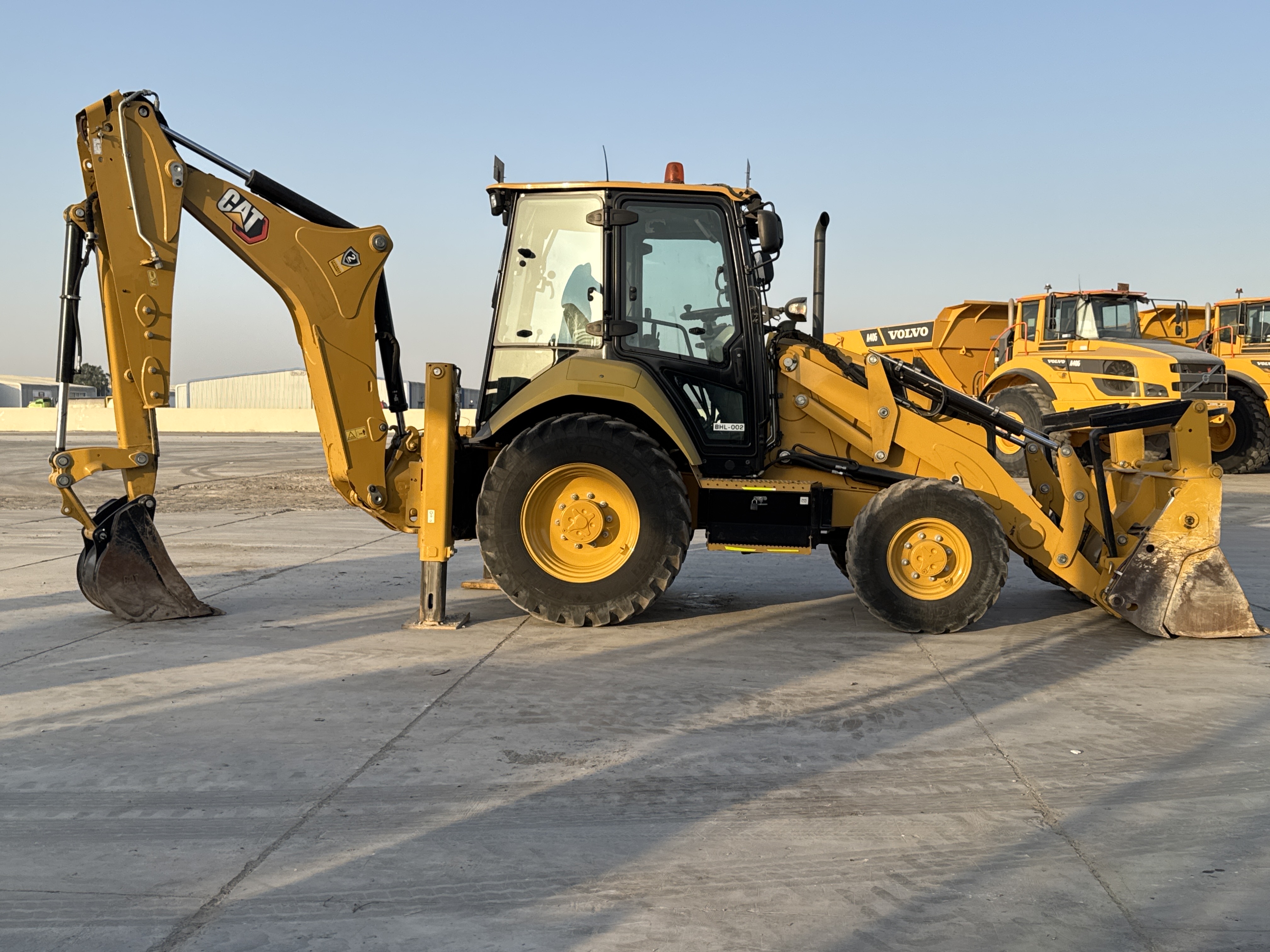 BHL-002- Cat-428-backhoe-loader-inspection-structure-paint-4