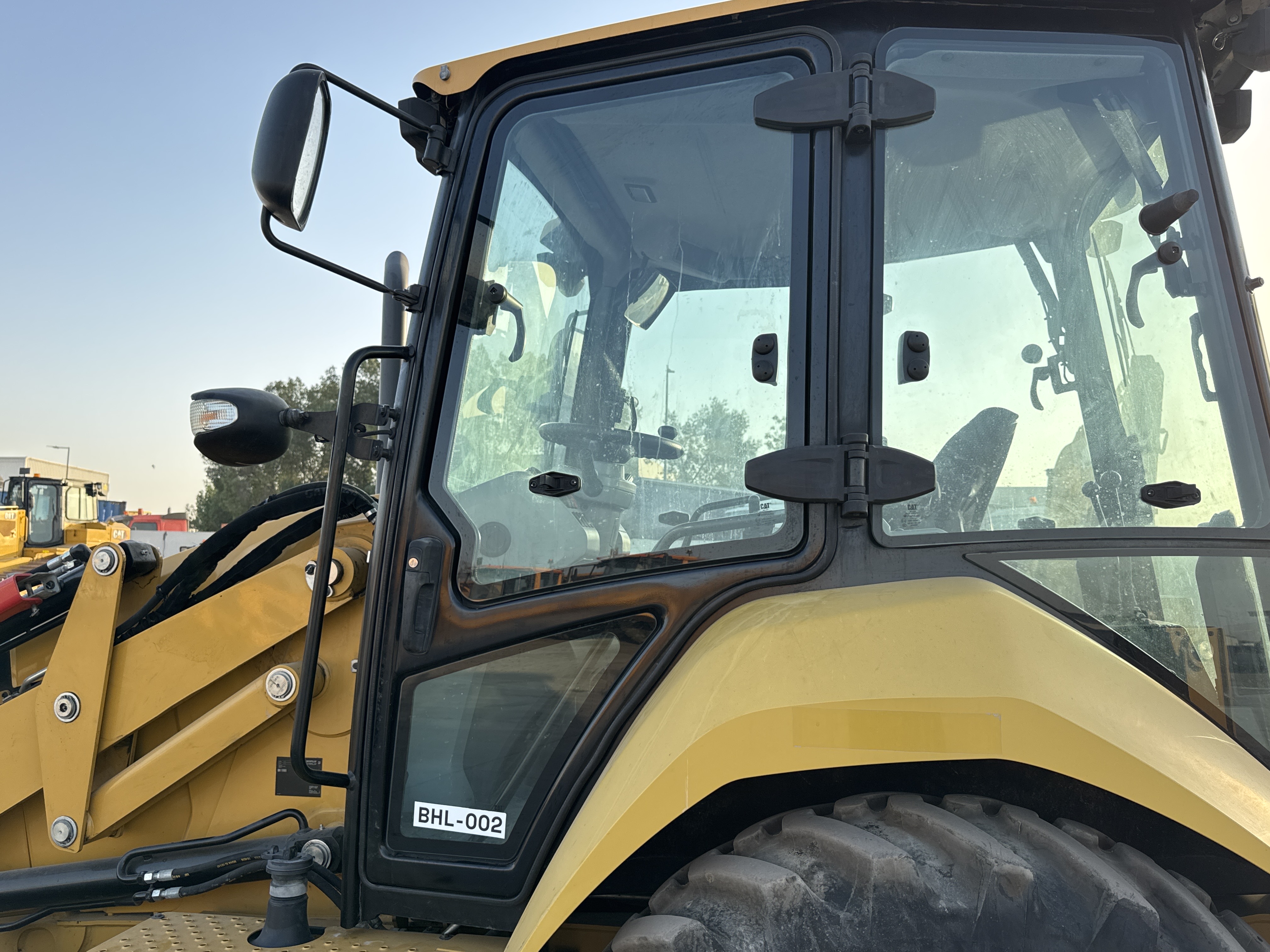BHL-002- Cat-428-backhoe-loader-inspection-structure-doors-1