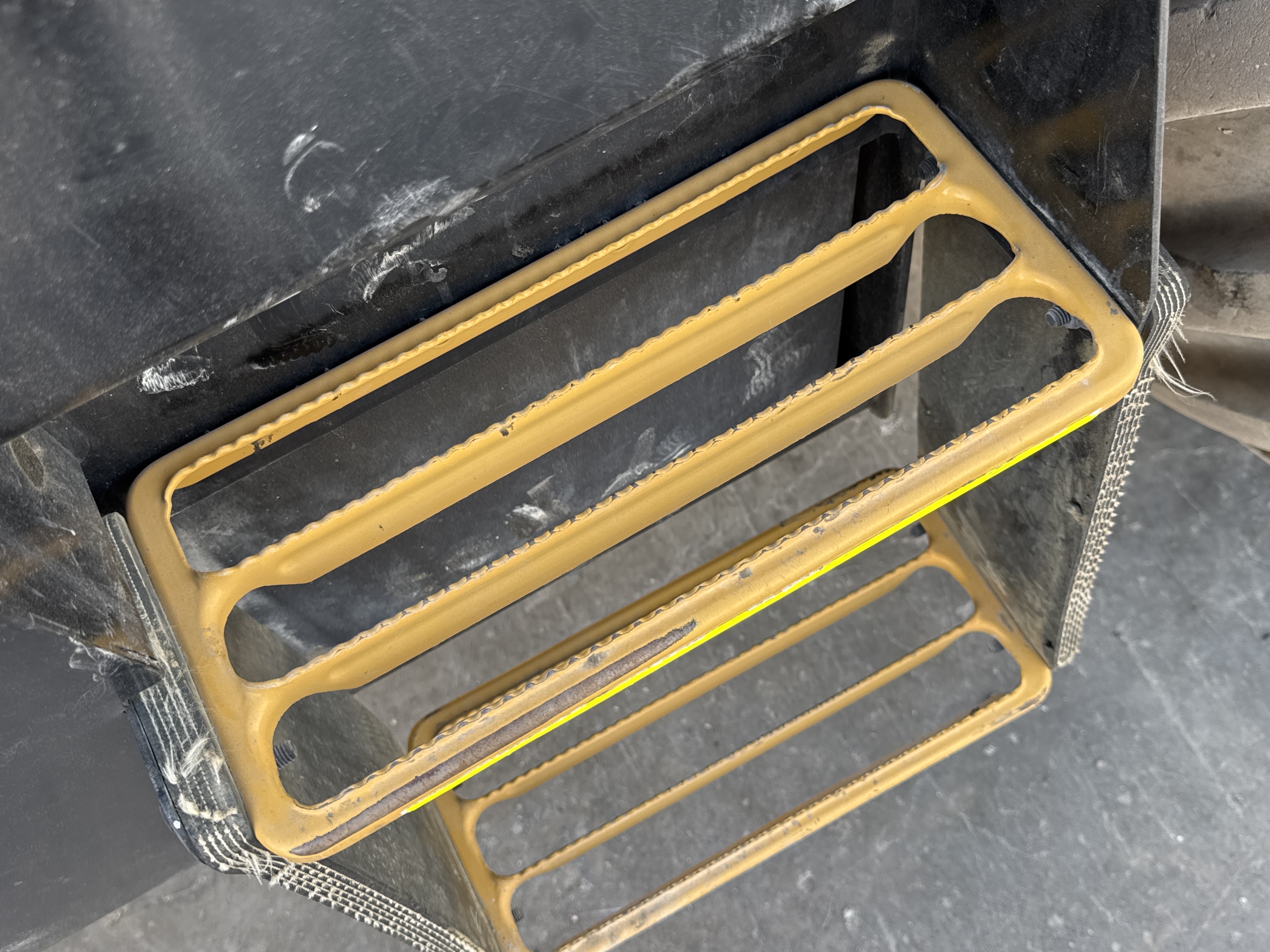 BHL-002- Cat-428-backhoe-loader-inspection-structure-steps-ladders-2