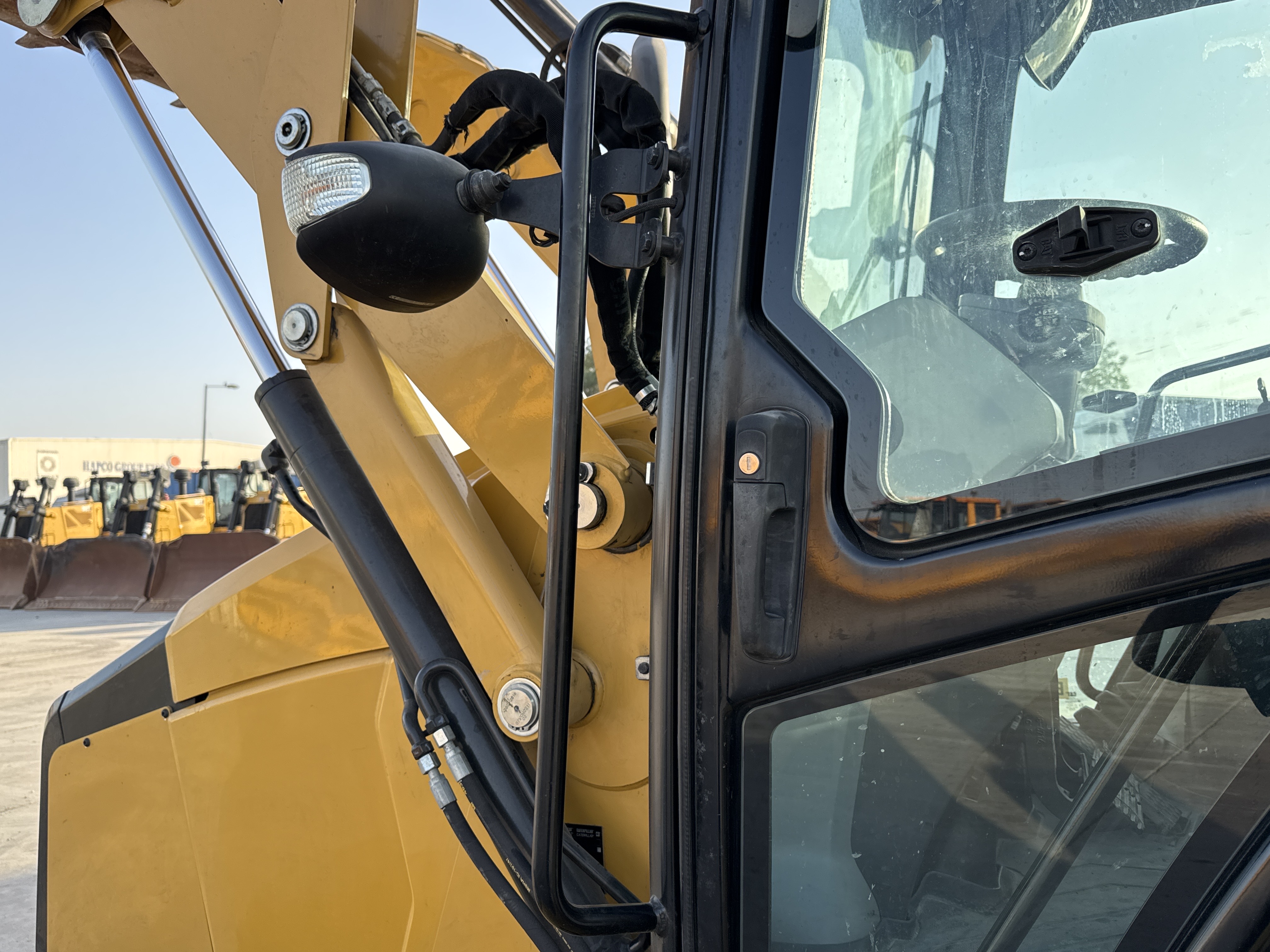 BHL-002- Cat-428-backhoe-loader-inspection-structure-handrails-1