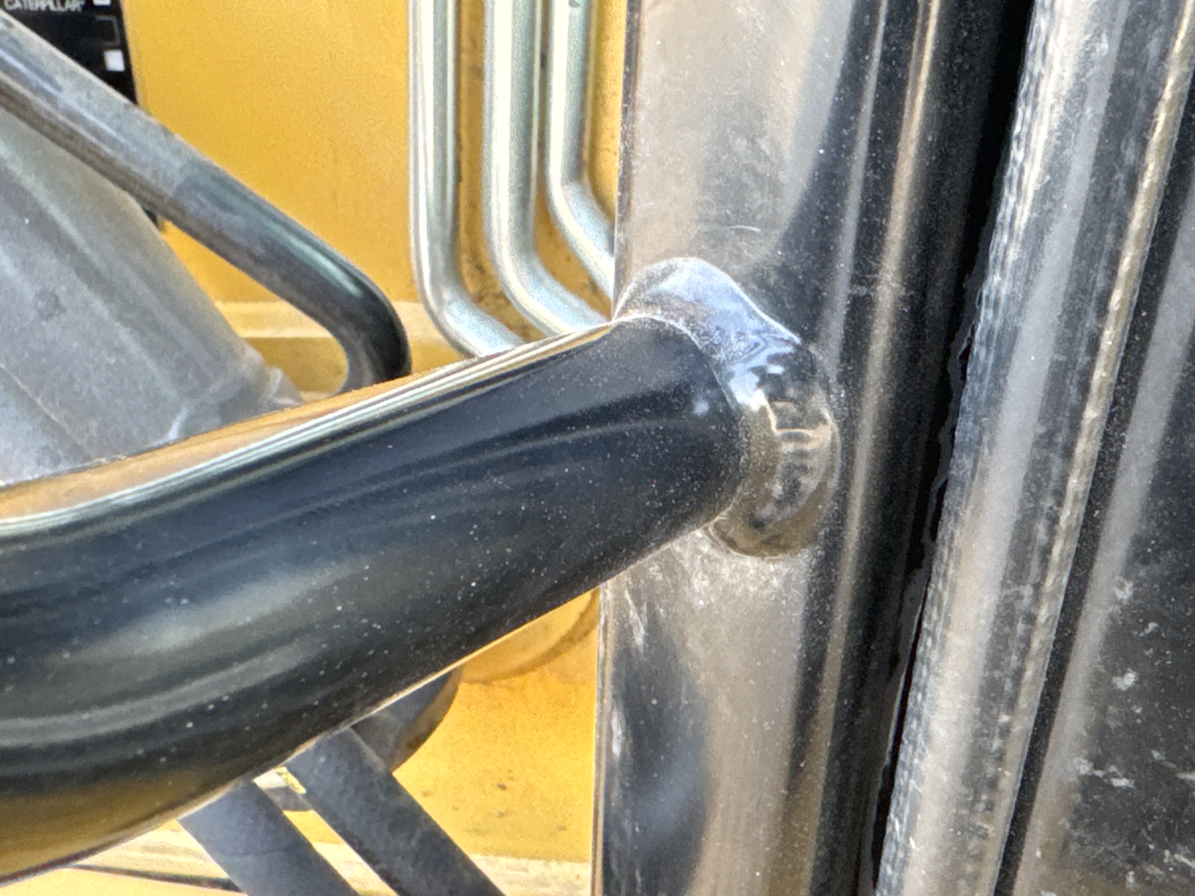 BHL-002- Cat-428-backhoe-loader-inspection-structure-handrails-2
