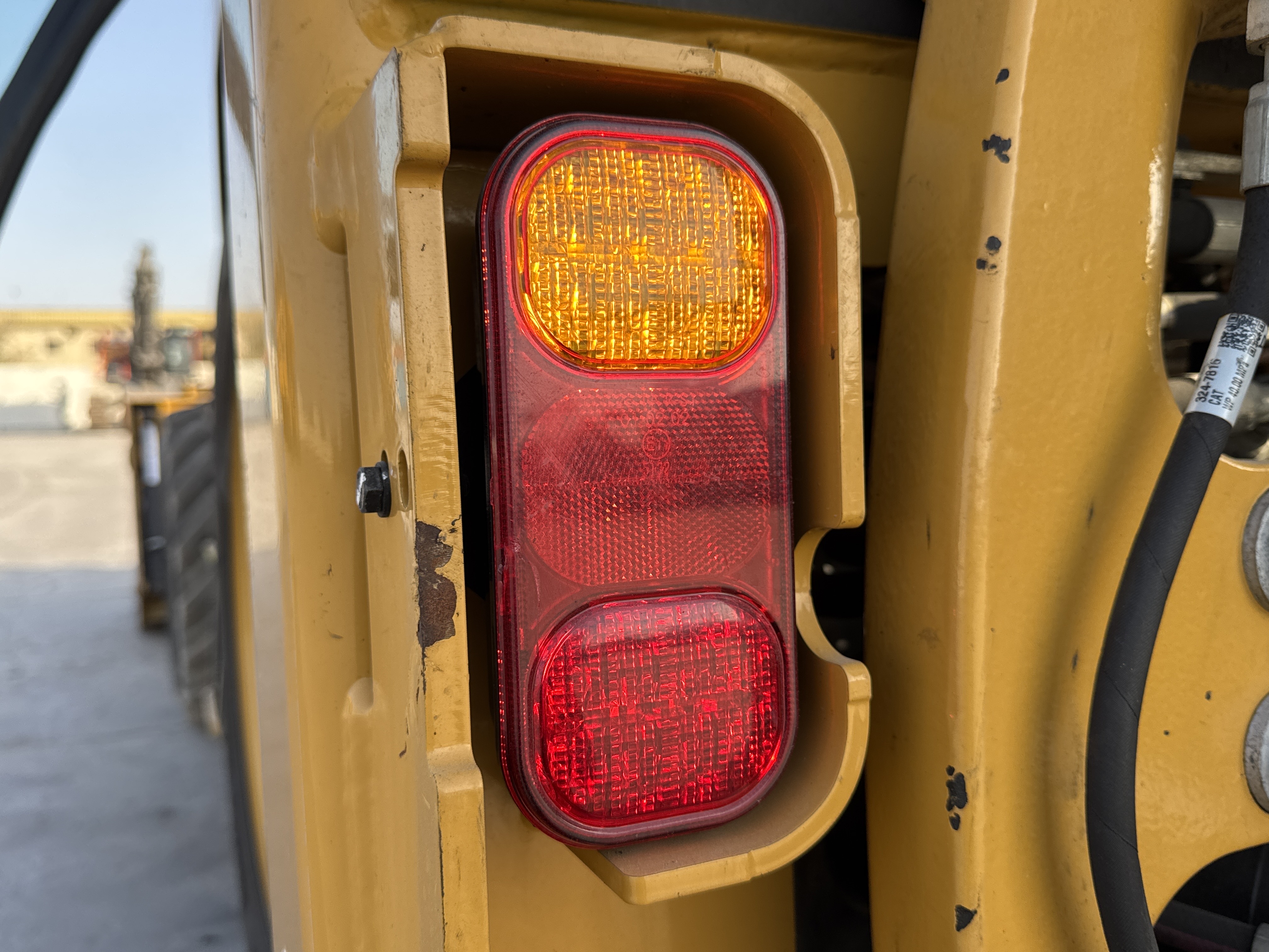 BHL-002- Cat-428-backhoe-loader-inspection-electronic-lights-and-signals-1
