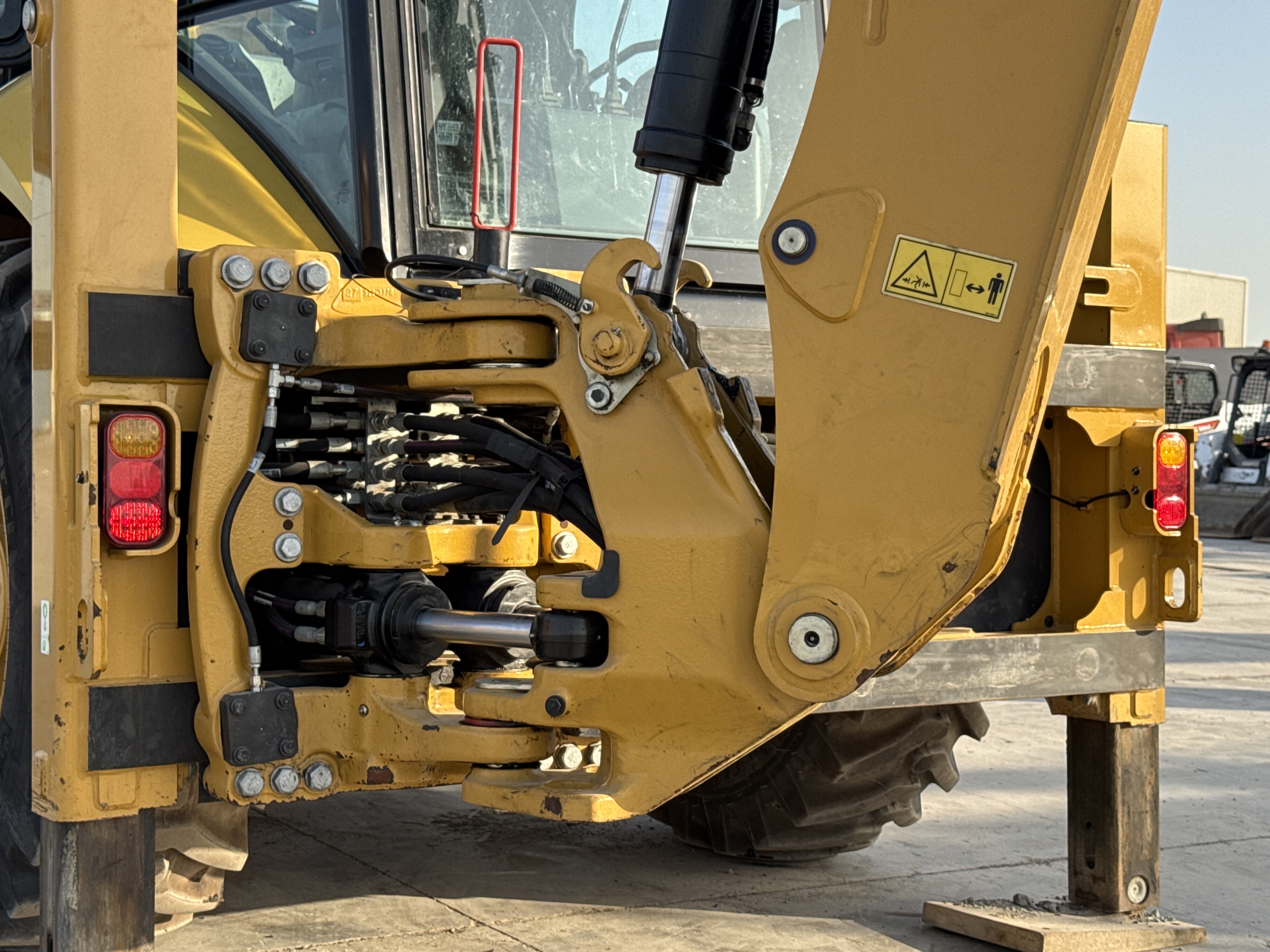 BHL-002- Cat-428-backhoe-loader-inspection-electronic-lights-and-signals-2
