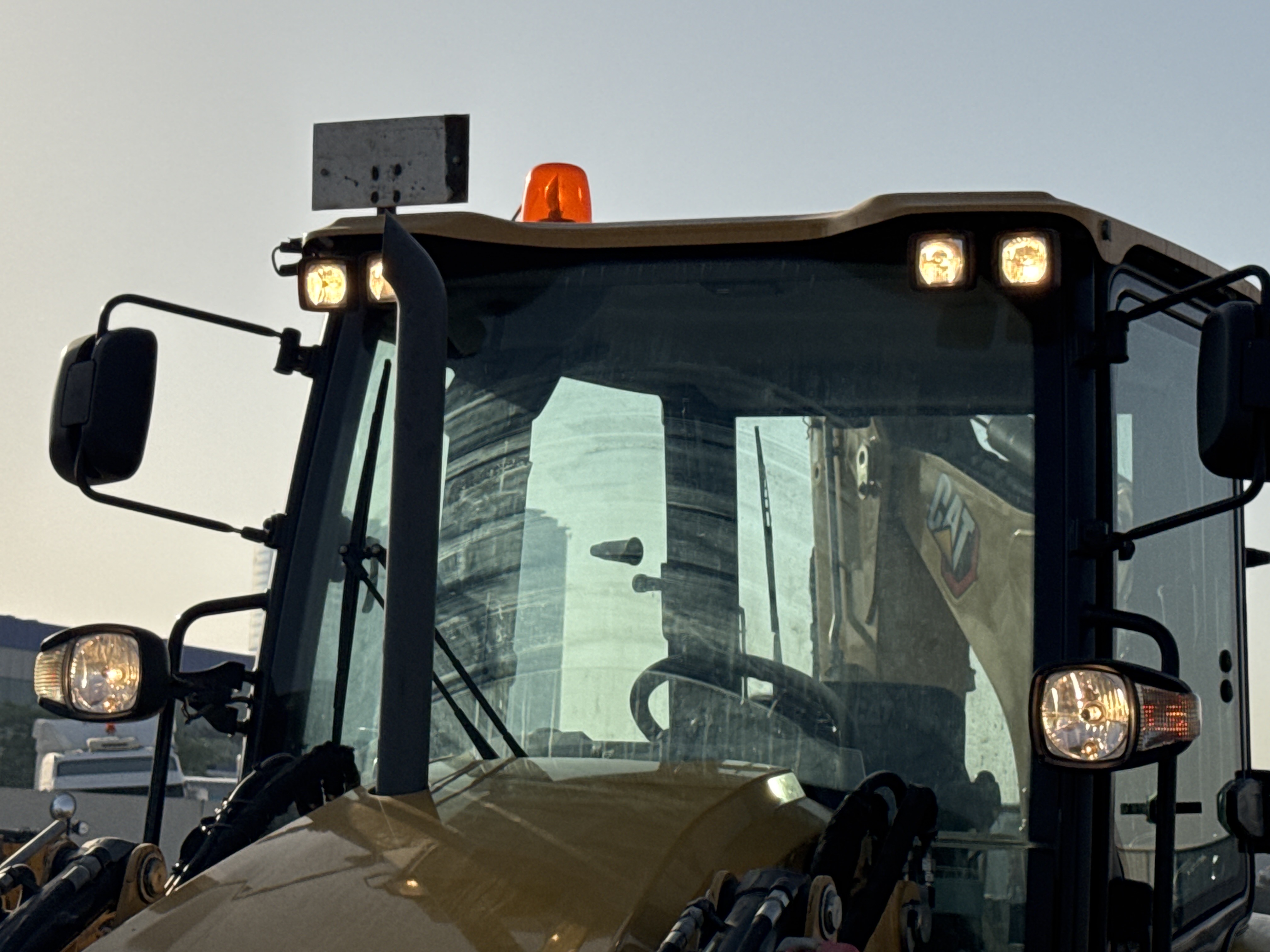 BHL-002- Cat-428-backhoe-loader-inspection-electronic-lights-and-signals-5