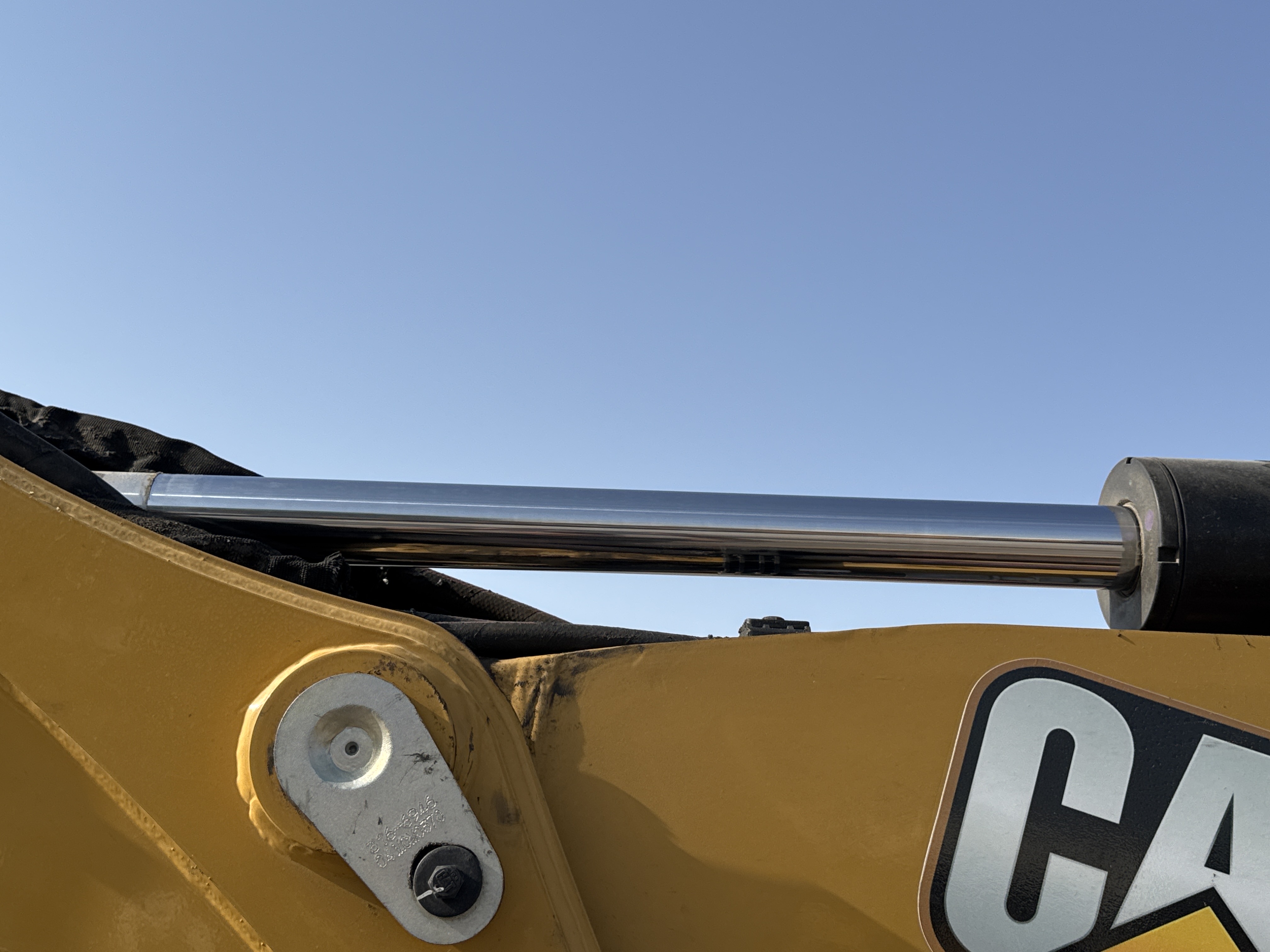 BHL-002- Cat-428-backhoe-loader-inspection-hydraulics-stick-cylinder-2