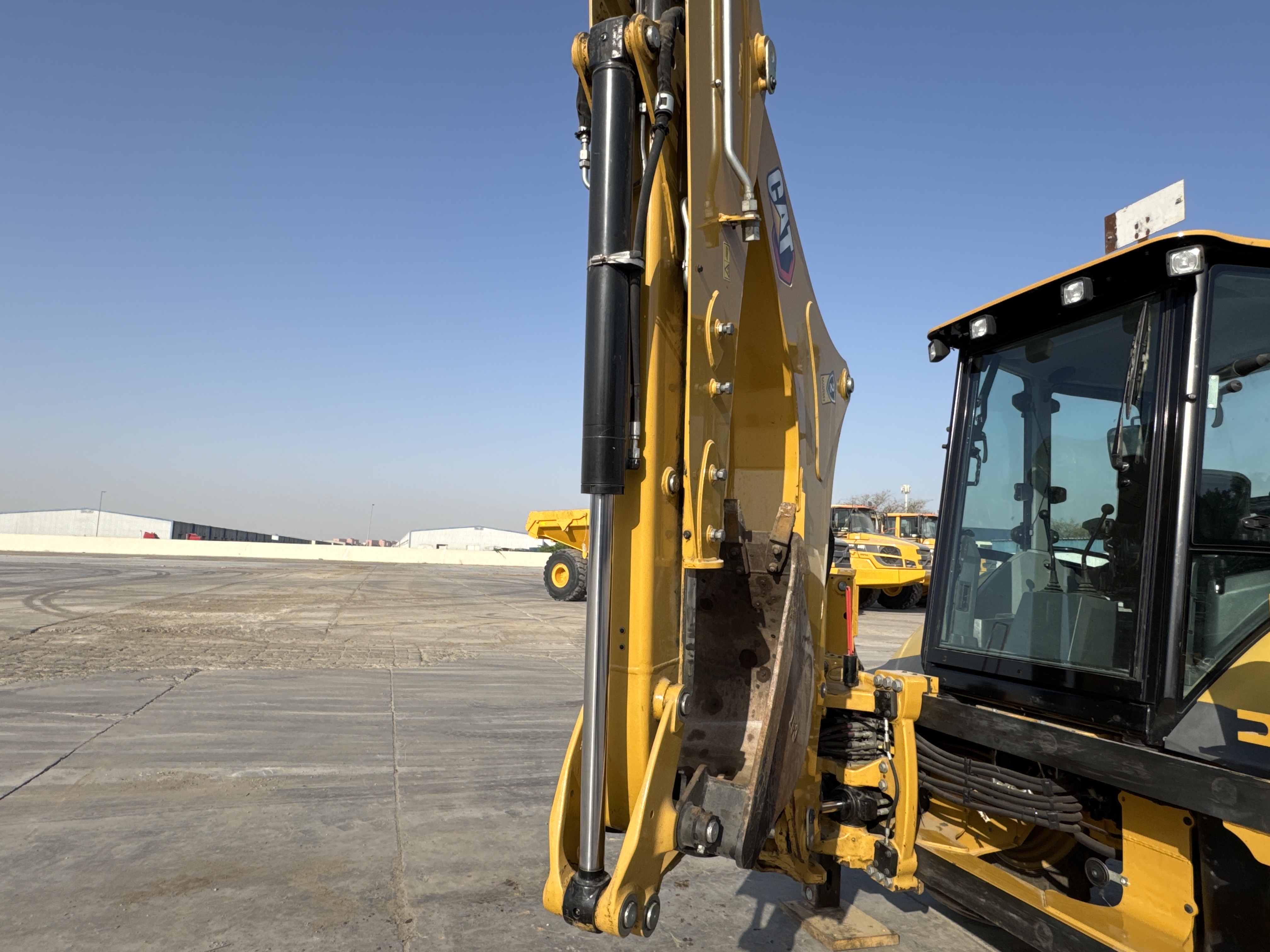 BHL-002- Cat-428-backhoe-loader-inspection-hydraulics-backhoe-bucket-cylinder-1