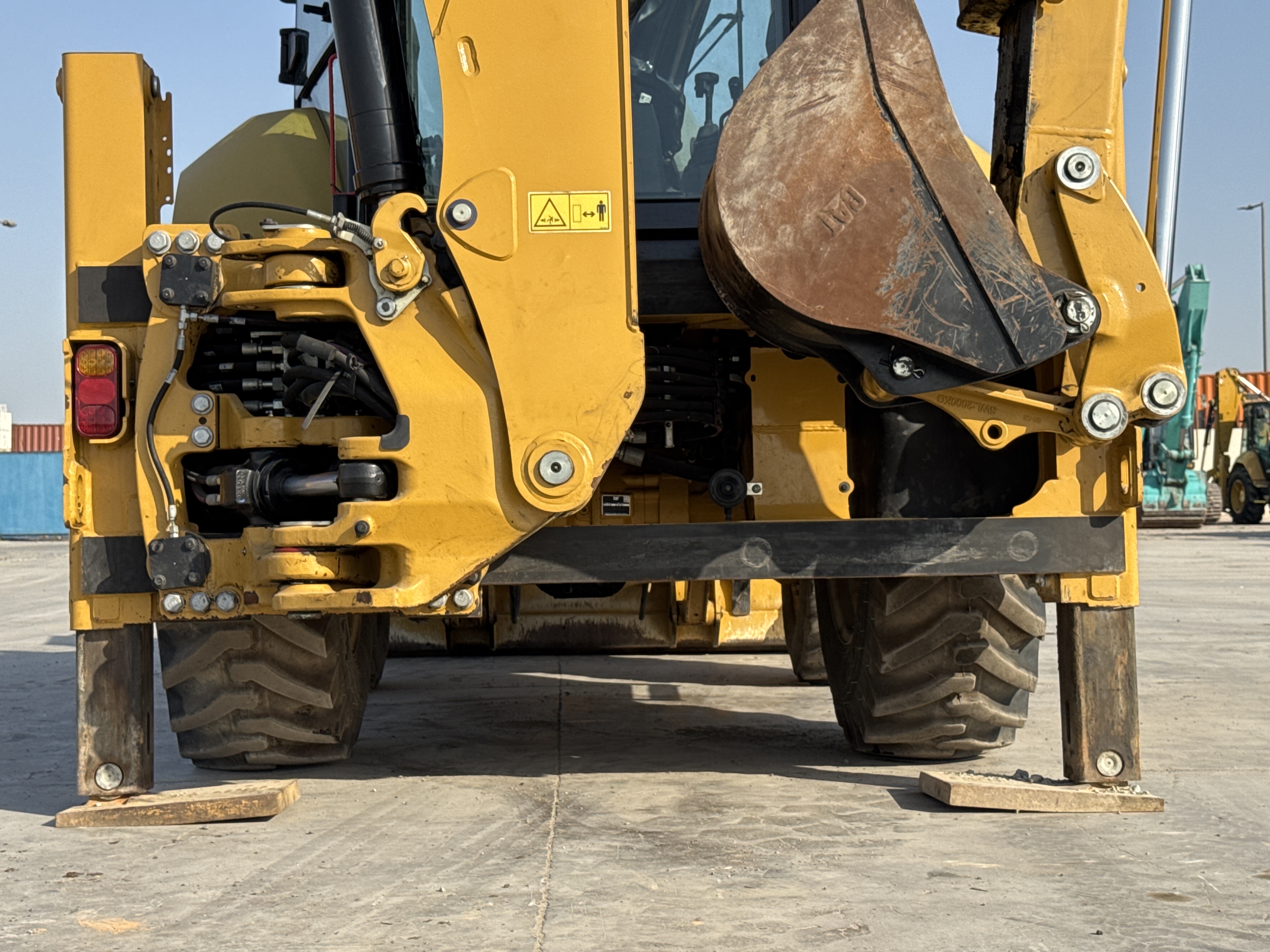 BHL-002- Cat-428-backhoe-loader-inspection-hydraulics-stabilizer-arm-and-cylinder-1
