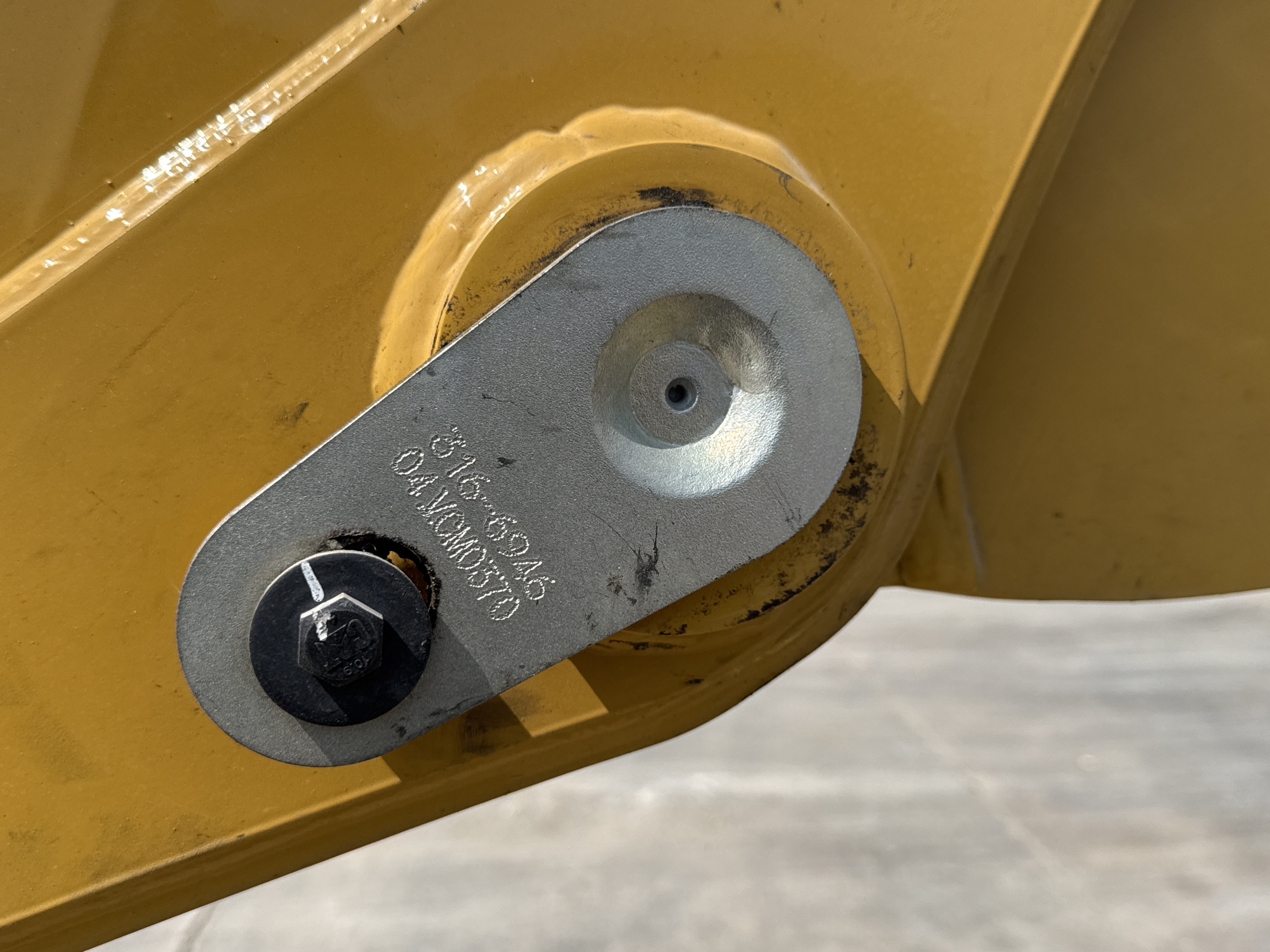 BHL-002- Cat-428-backhoe-loader-inspection-chassis-pin-and-bushings-boom-to-stick-2
