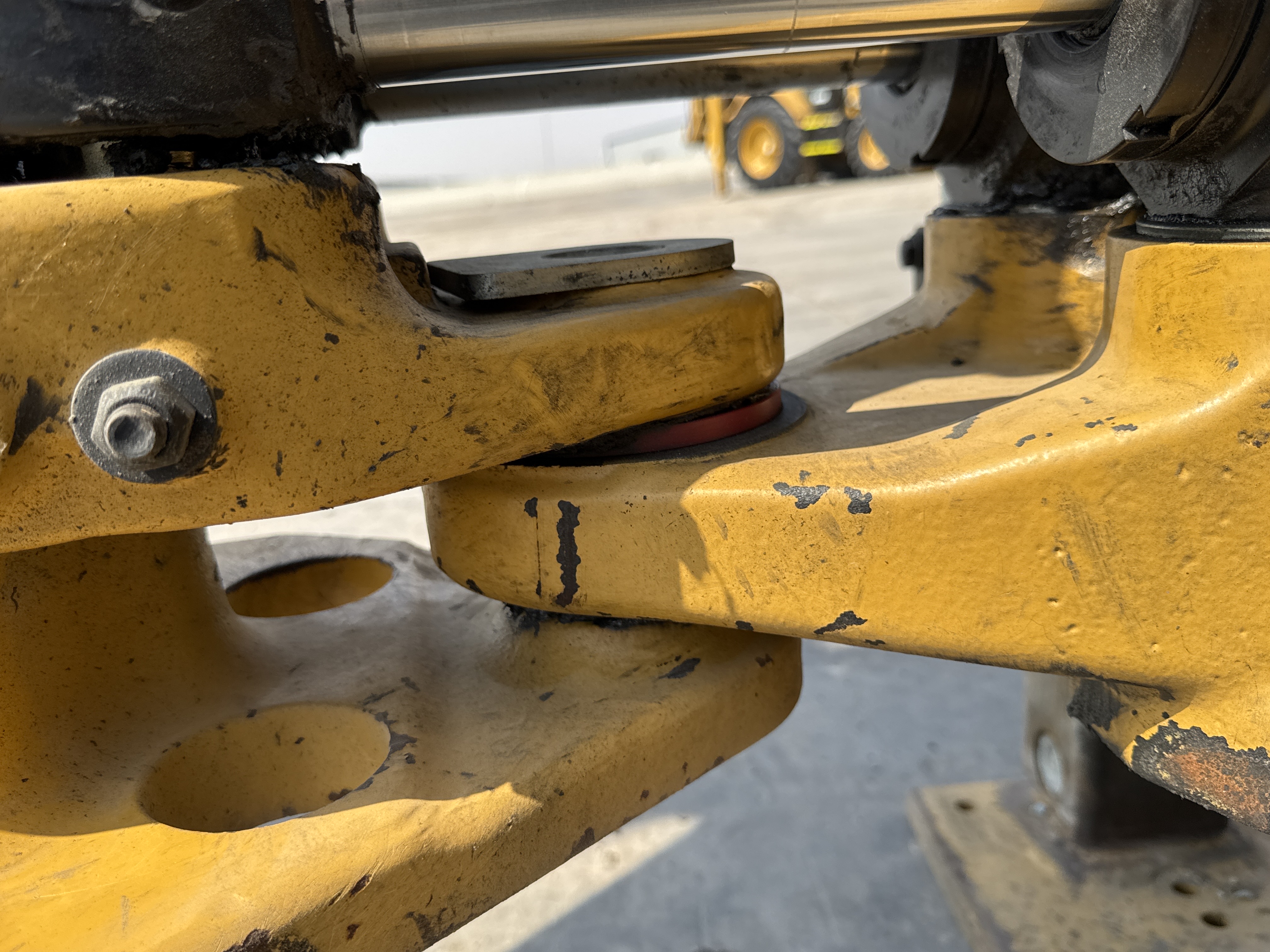 BHL-002- Cat-428-backhoe-loader-inspection-chassis-swing-frame-3