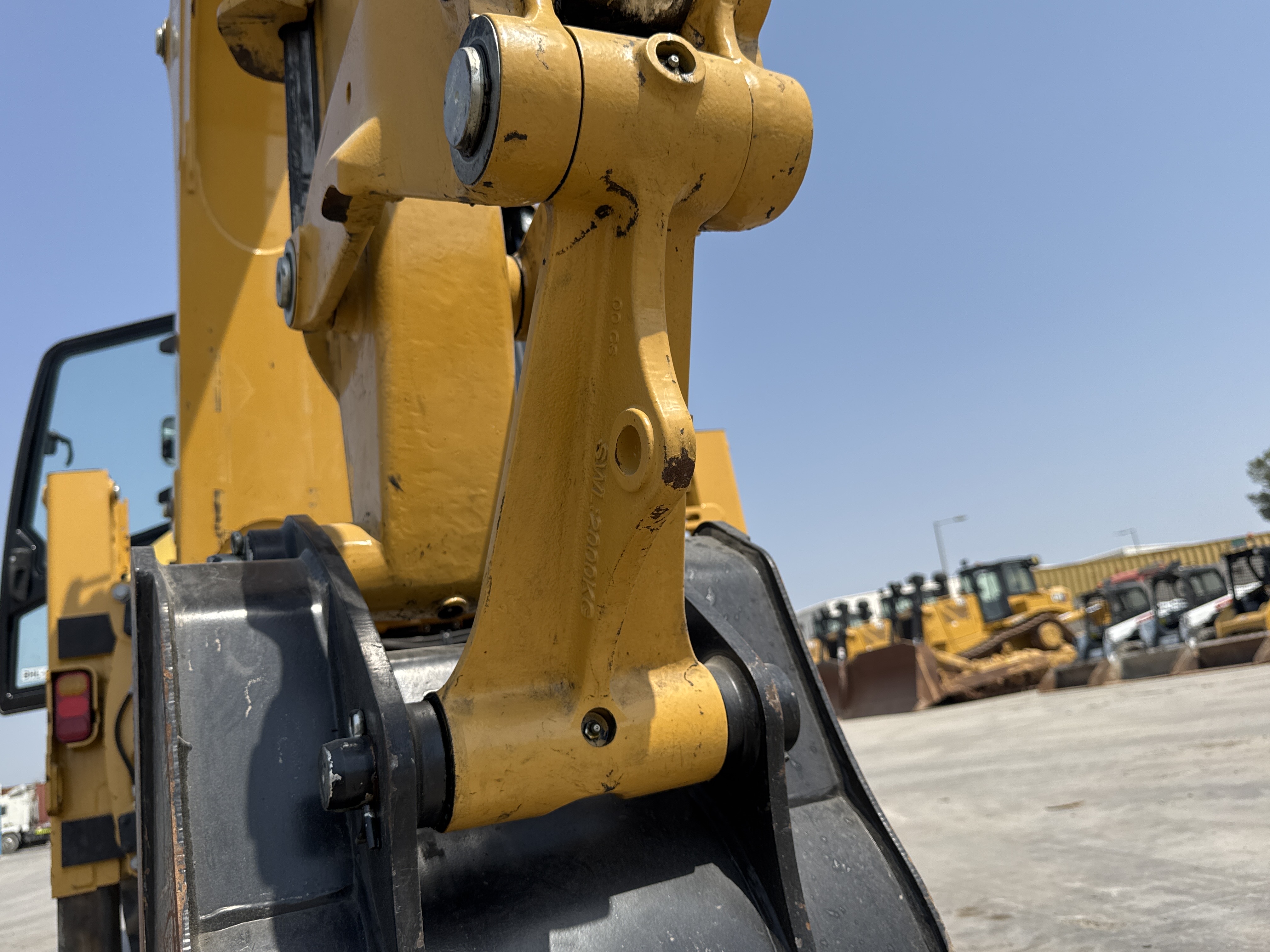 BHL-002- Cat-428-backhoe-loader-inspection-chassis-pitman-arm-1