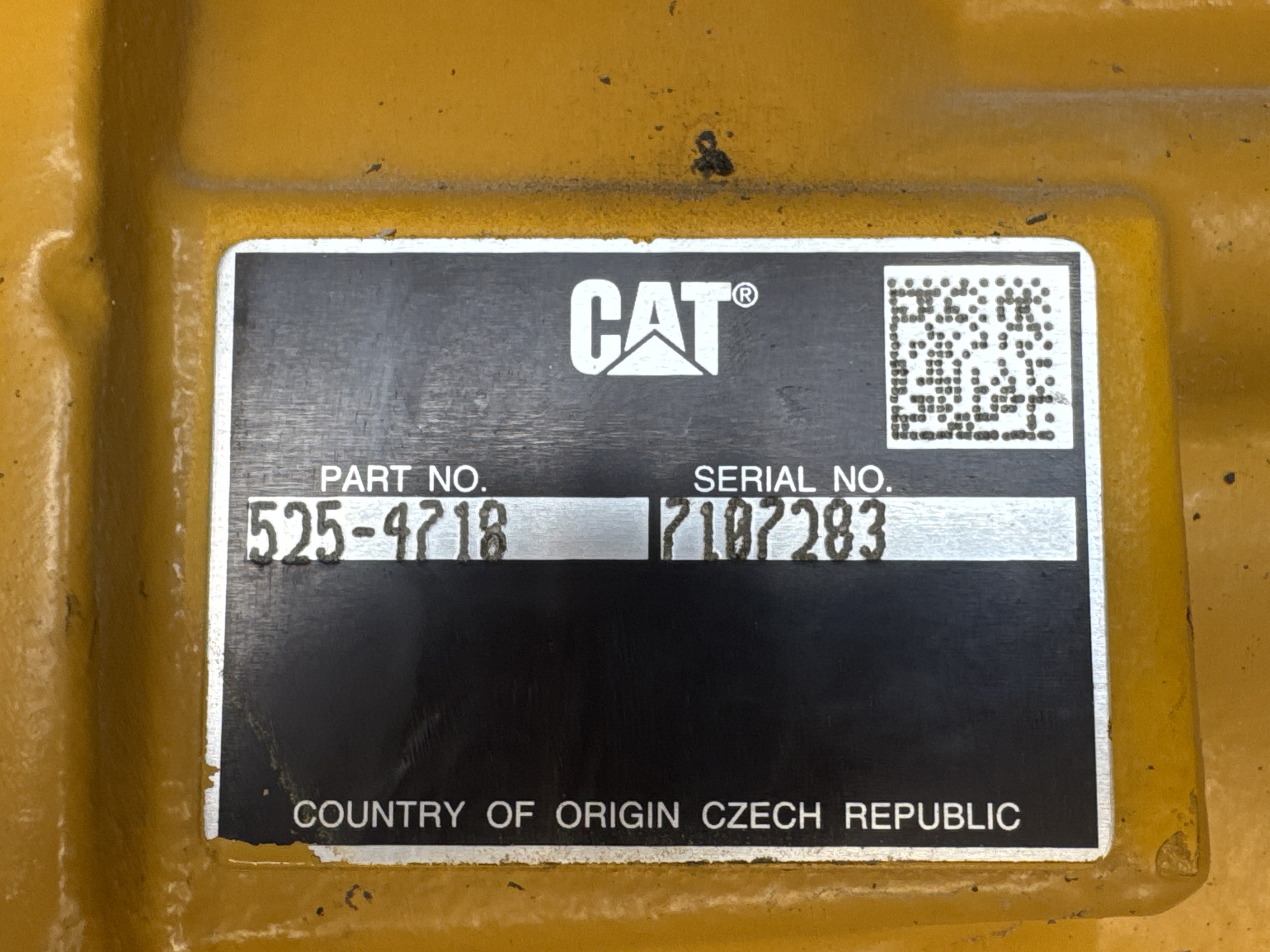 BHL-002- Cat-428-backhoe-loader-inspection-drive-system-axle-housing-6