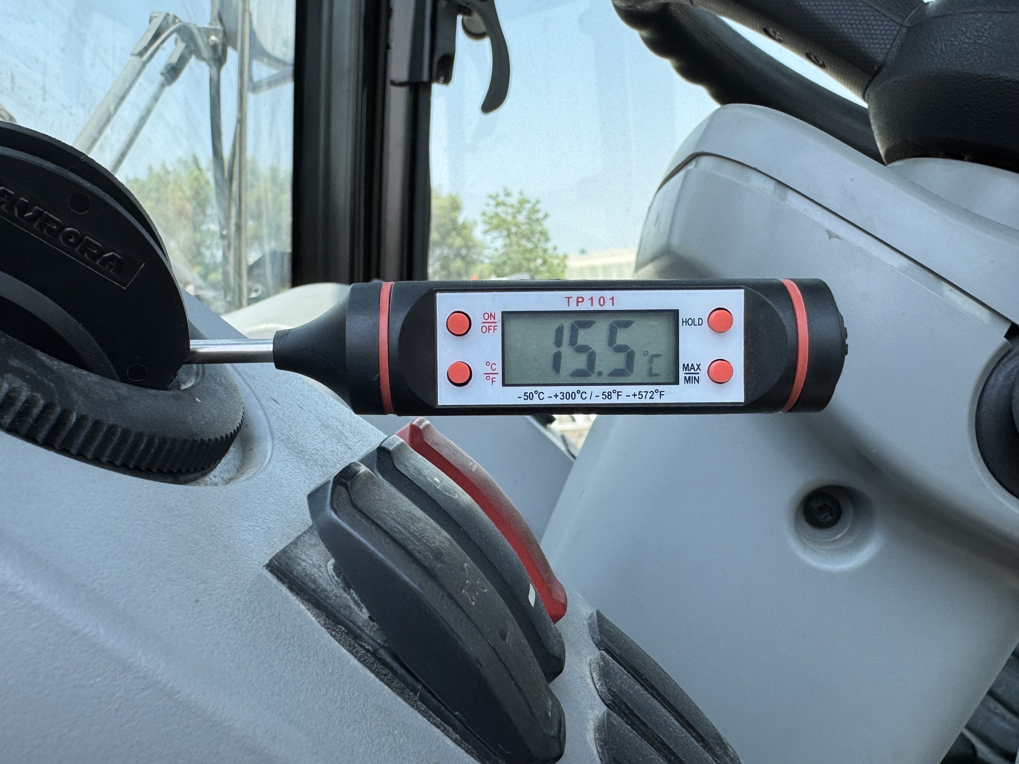BHL-002- Cat-428-backhoe-loader-inspection-air-conditioning-cooling-system
