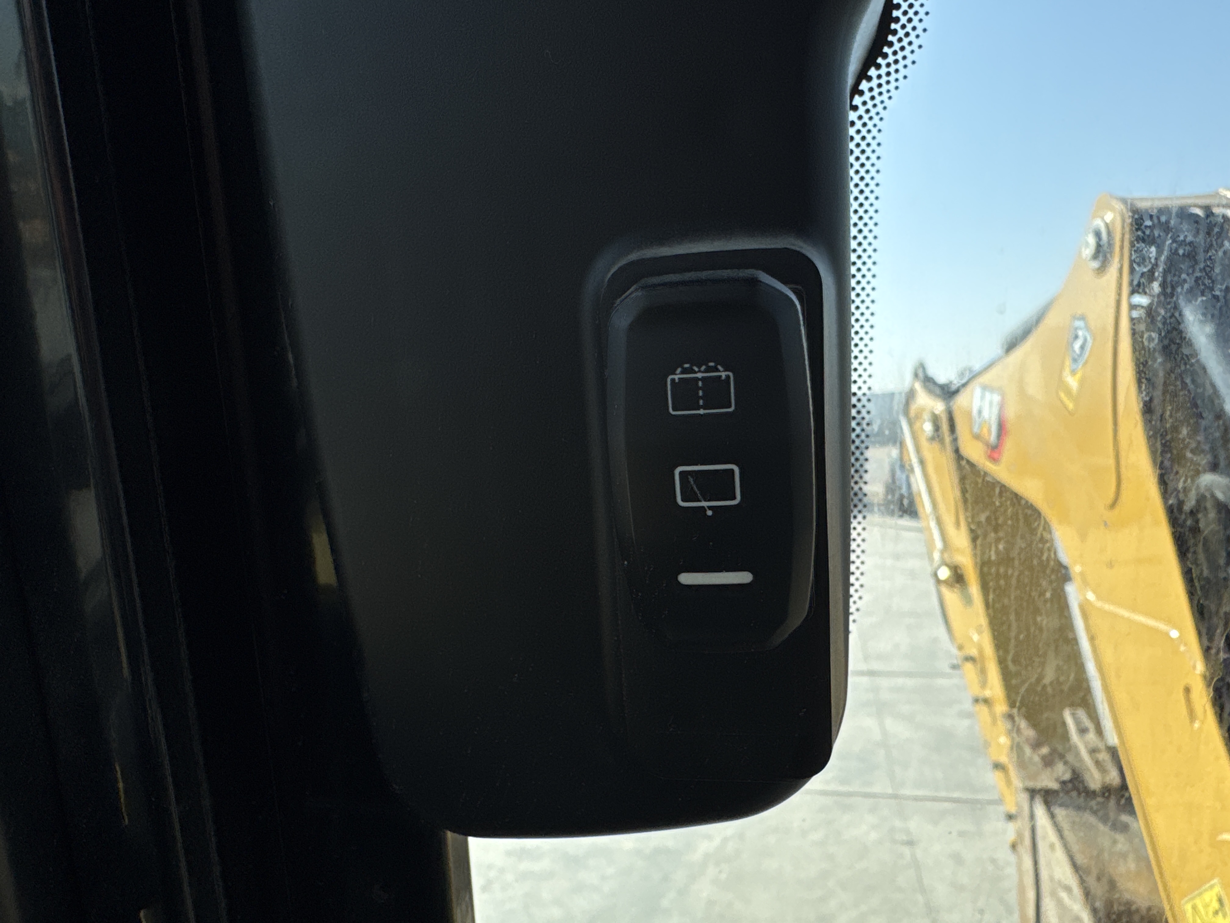 BHL-002- Cat-428-backhoe-loader-inspection-electronic-wipers-2