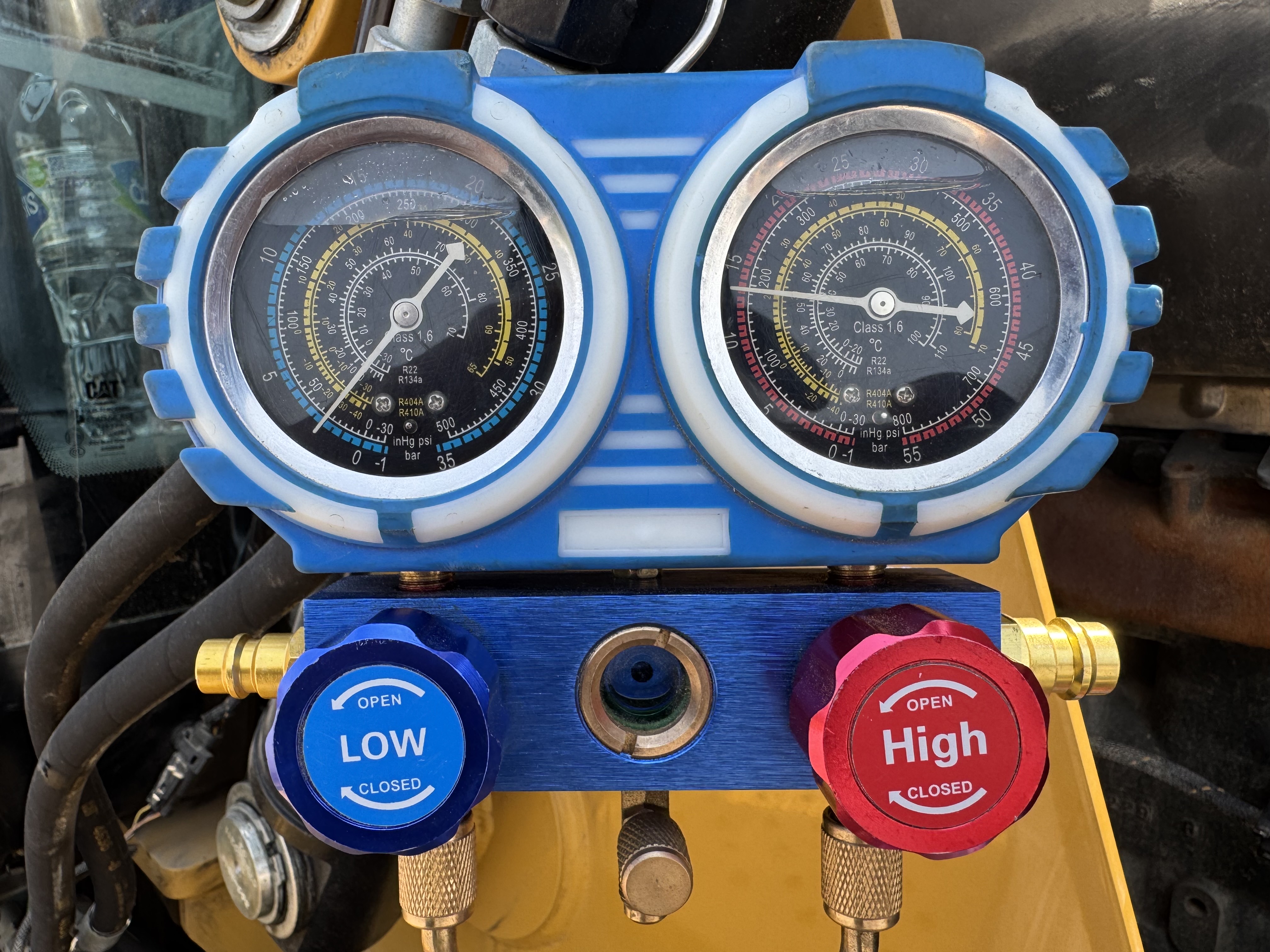 BHL-002- Cat-428-backhoe-loader-inspection-air-conditioning-AC-compressor-3