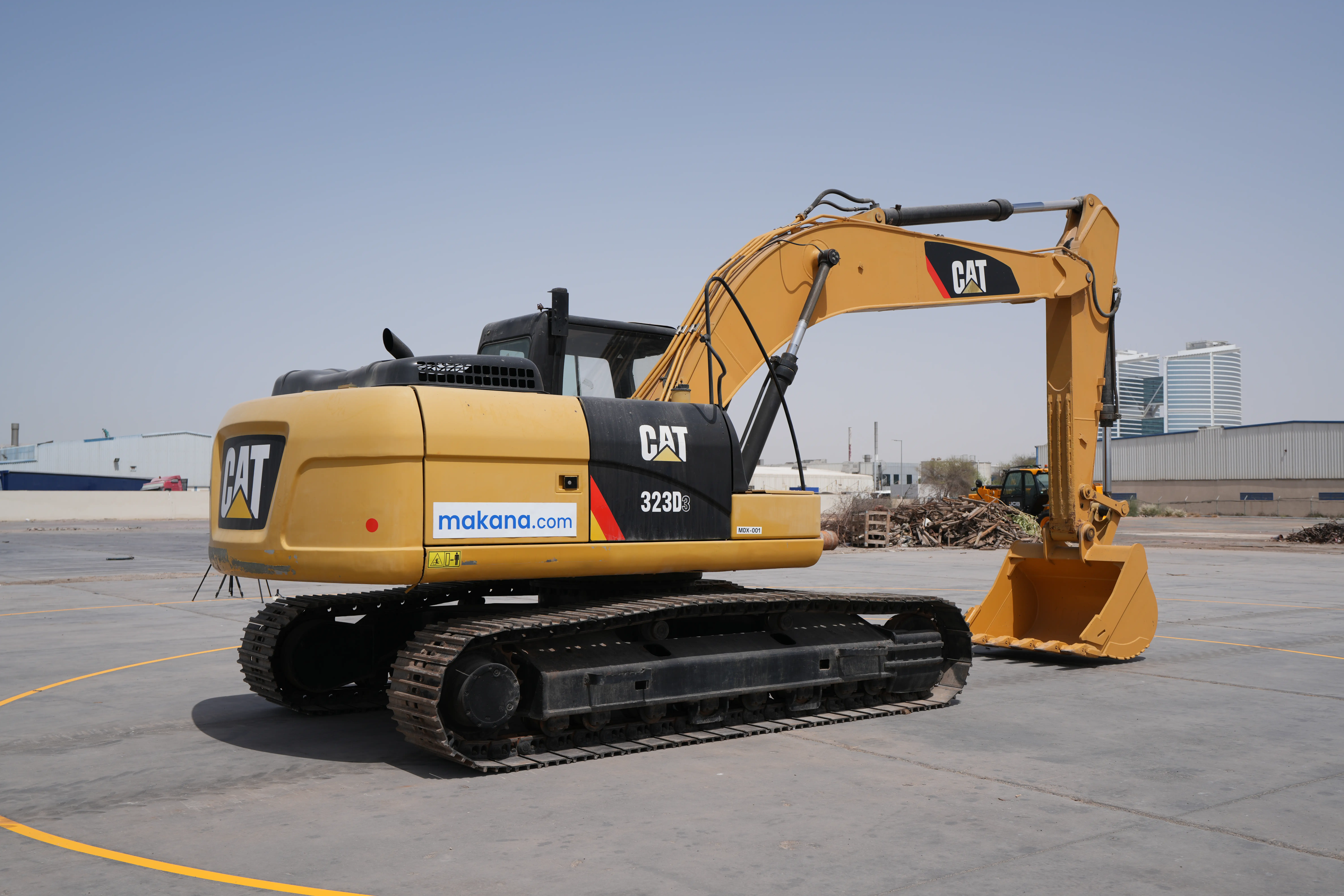 Cat-323D3-rear-right-view