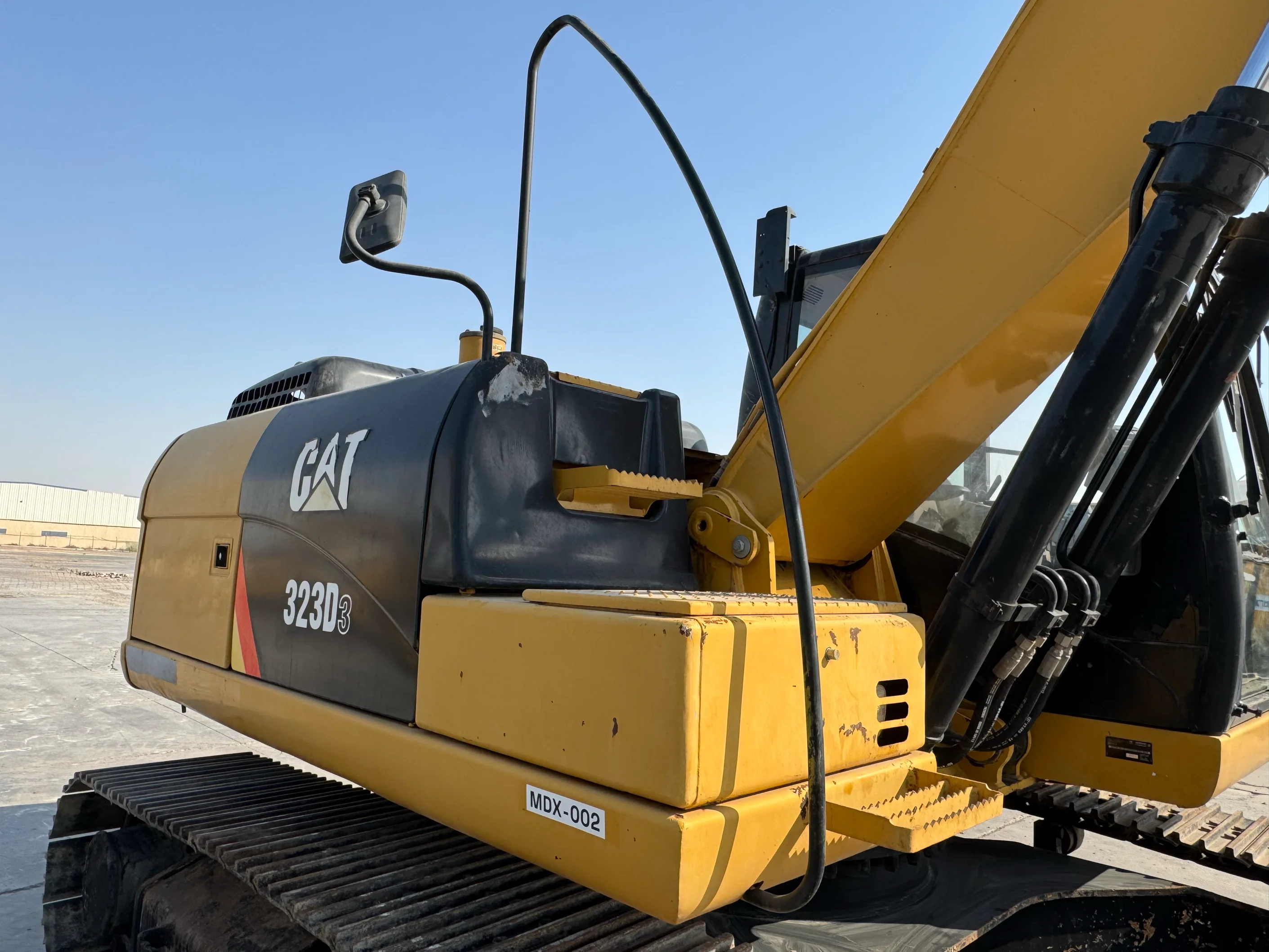 MDX-002-Cat-323D3-medium-excavator-inspection-structure-handrails-4