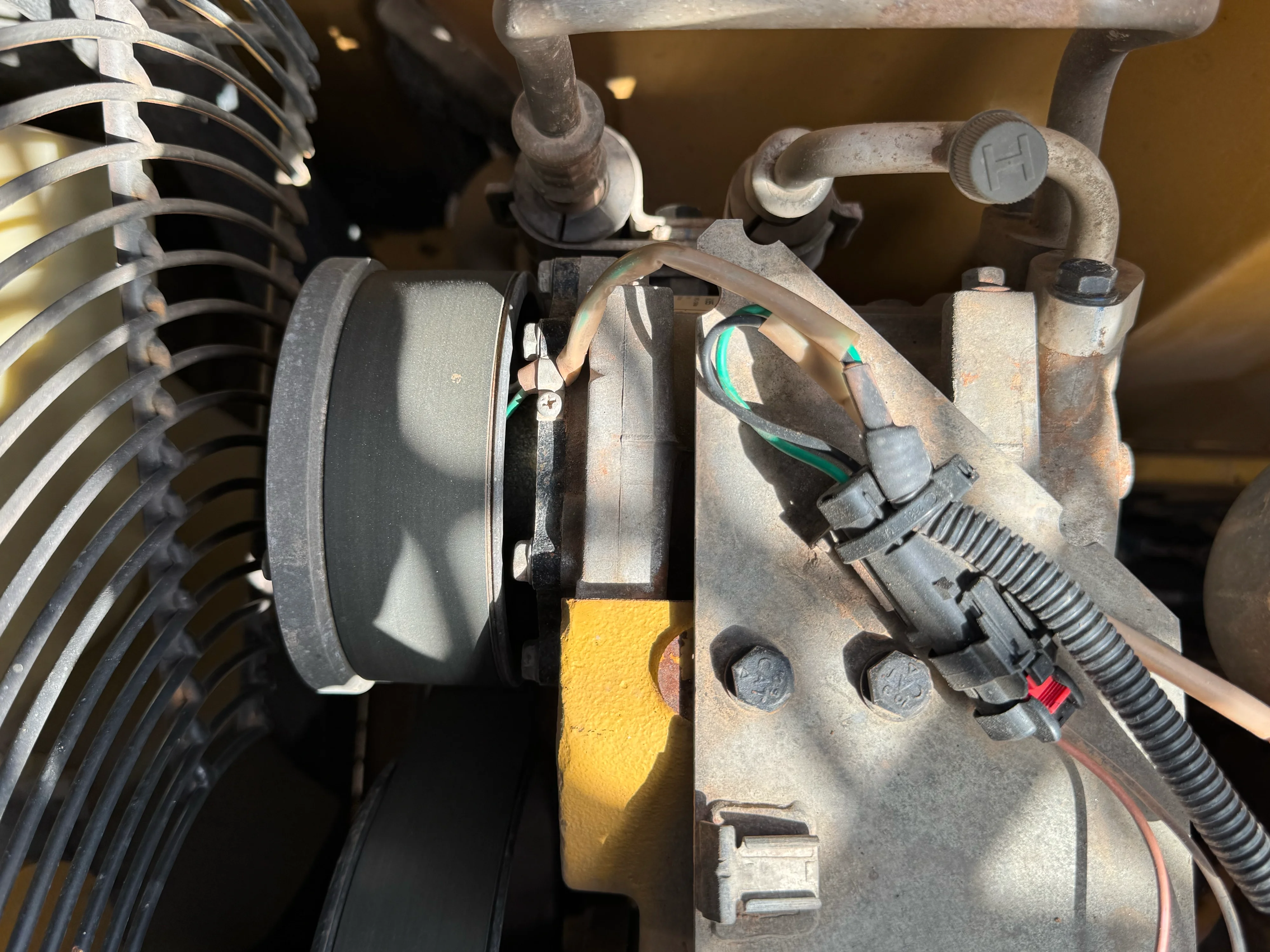 MDX-002-Cat-323D3-medium-excavator-inspection-air-conditioning-AC-compressor-1