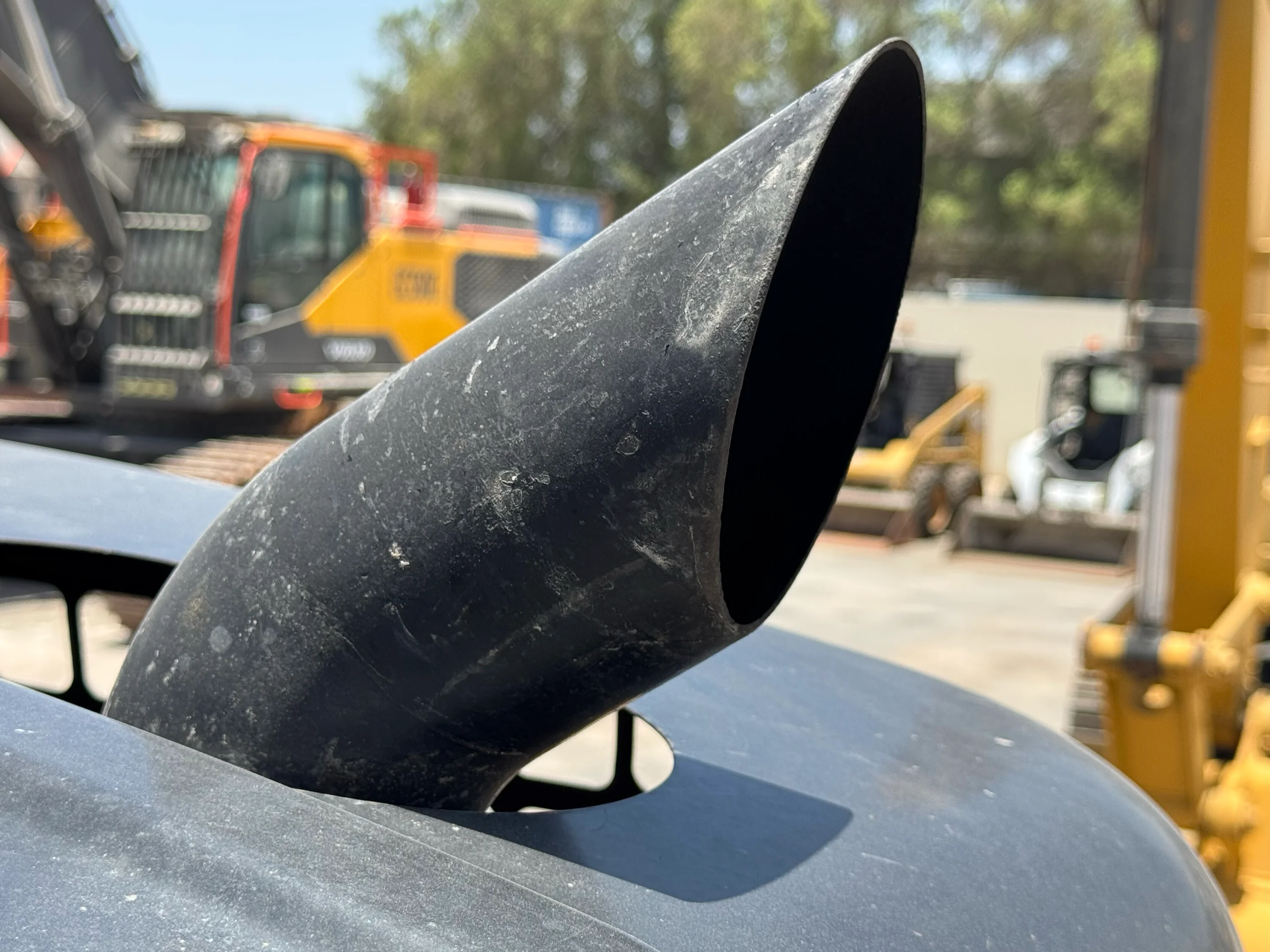 MDX-002-Cat-323D3-medium-excavator-inspection-engine-exhaust-system-2
