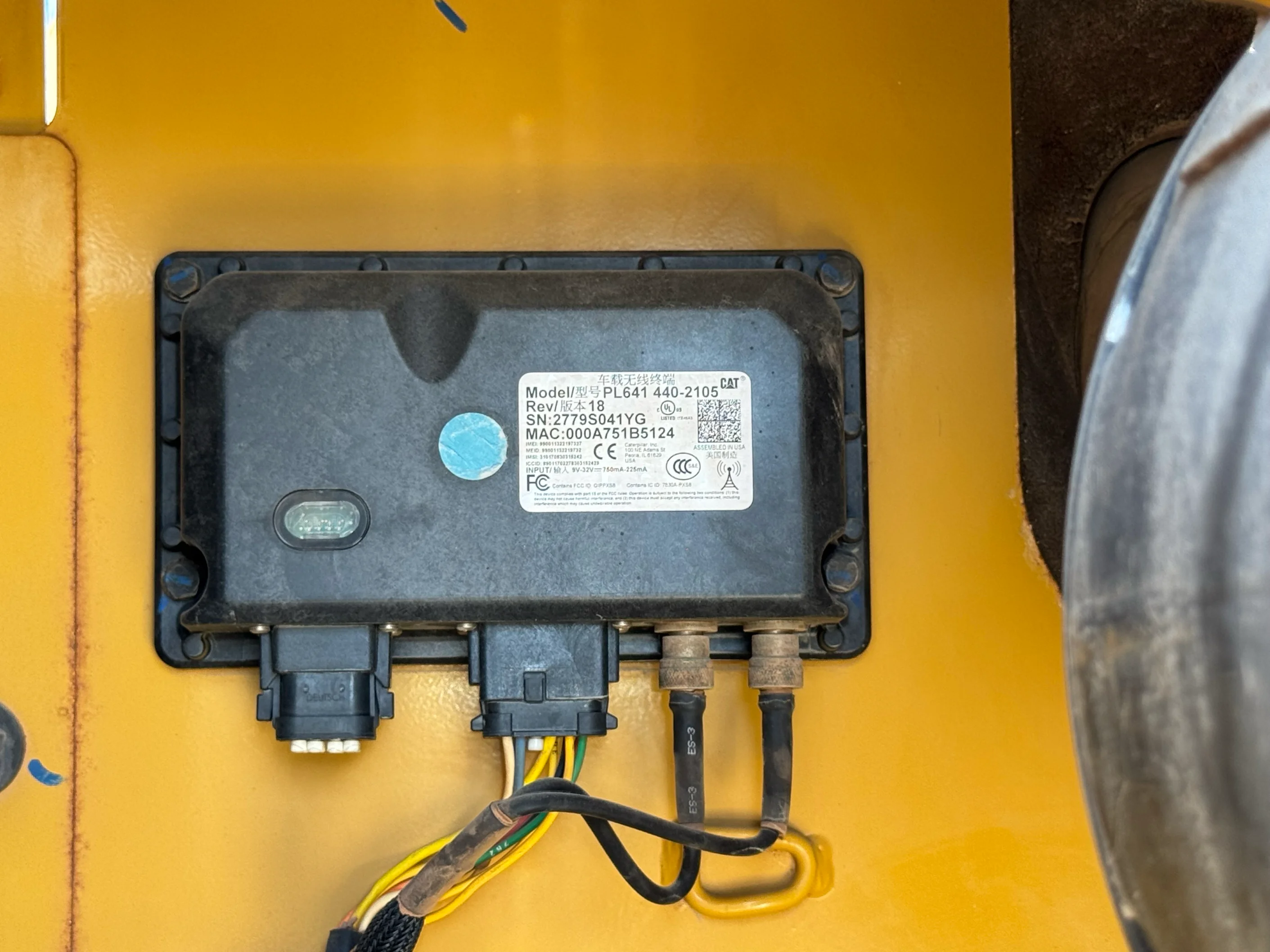 MDX-002-Cat-323D3-medium-excavator-inspection-electronics-main-harness-2