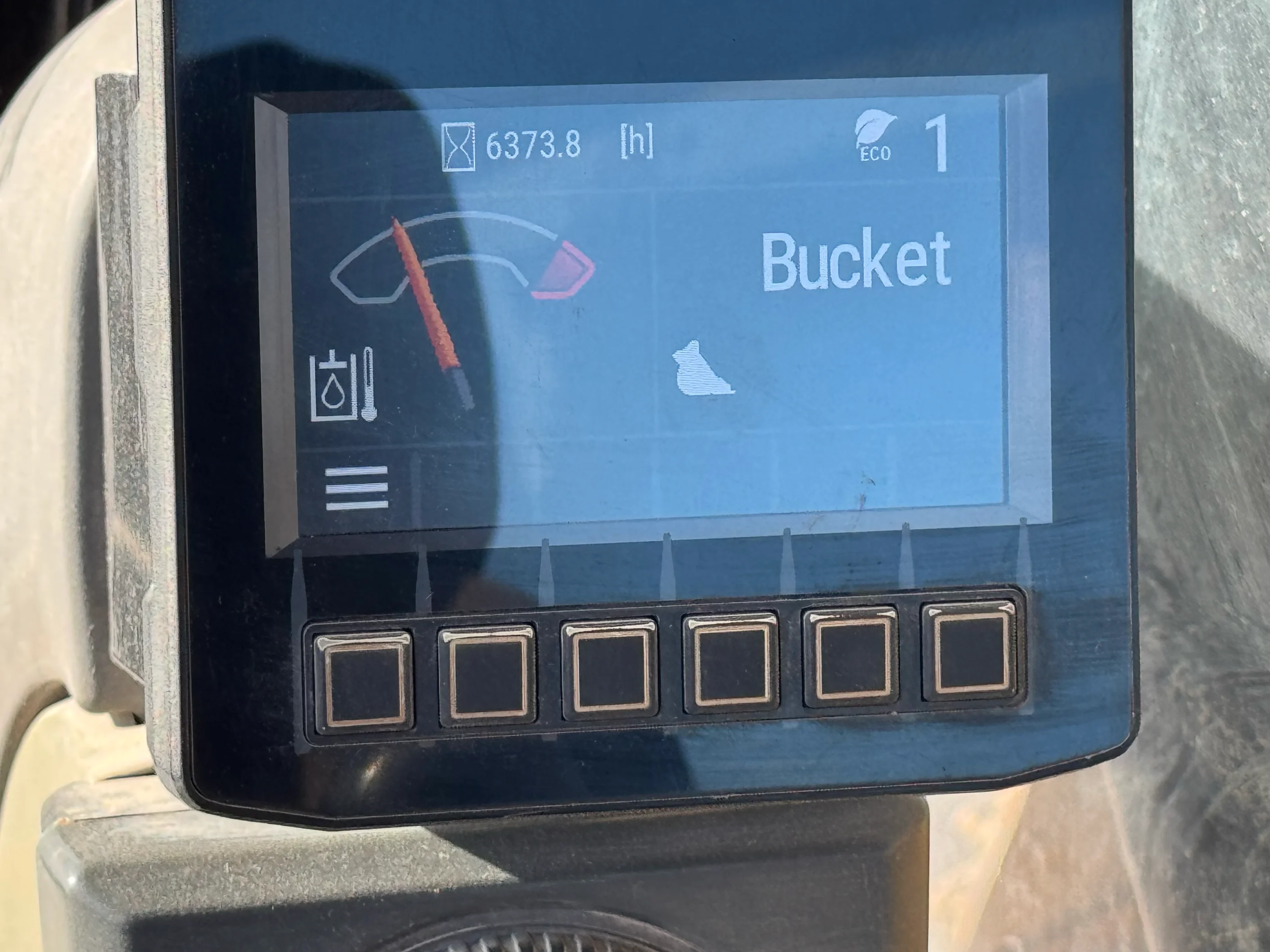 MDX-002-Cat-323D3-medium-excavator-inspection-cabin-instrument-cluster-2