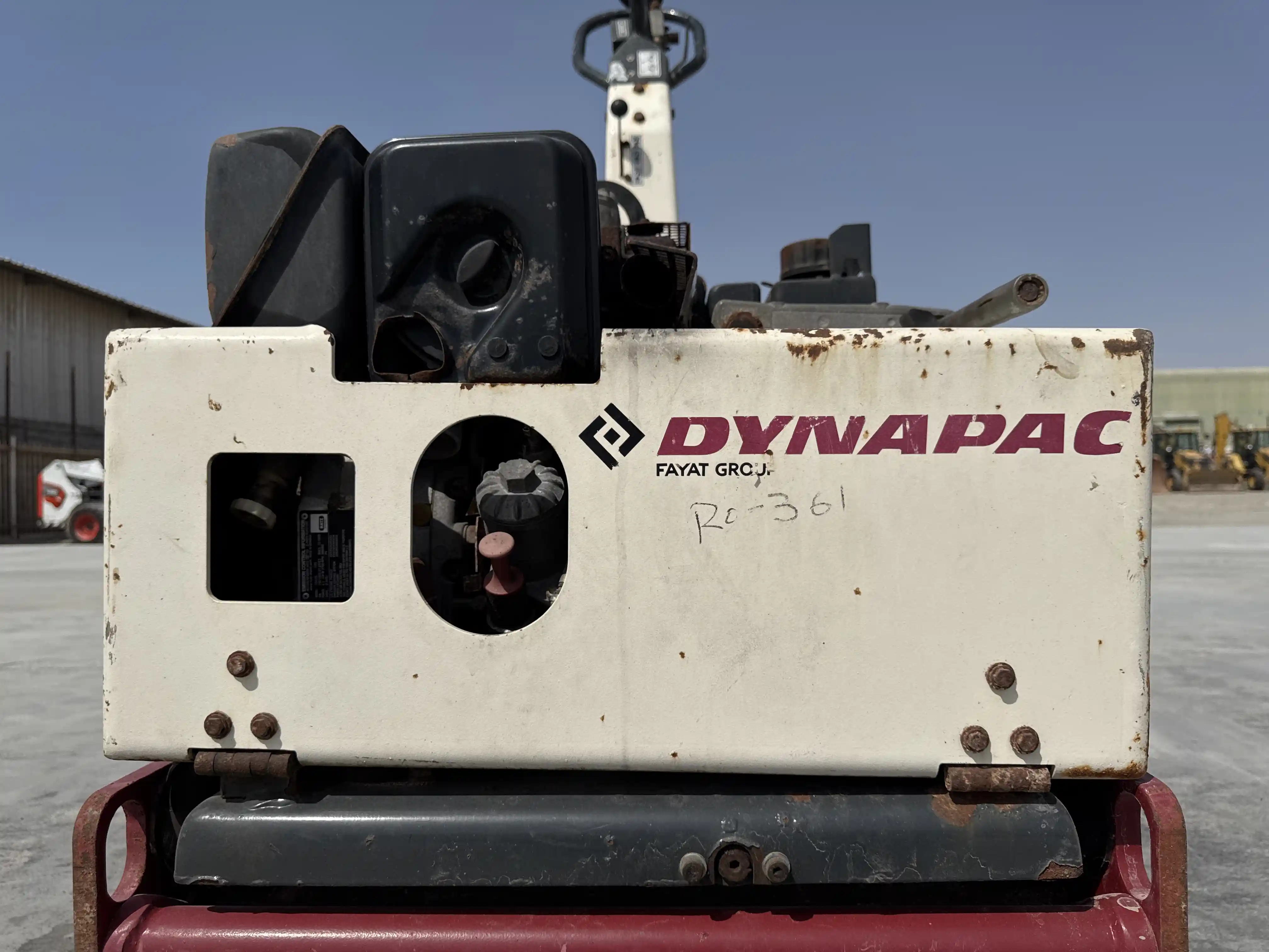 WBC-002-Dynapac-DTR75-walk-behind-compactor-inspection-Structure-Sheet-metal-fiberglass-1