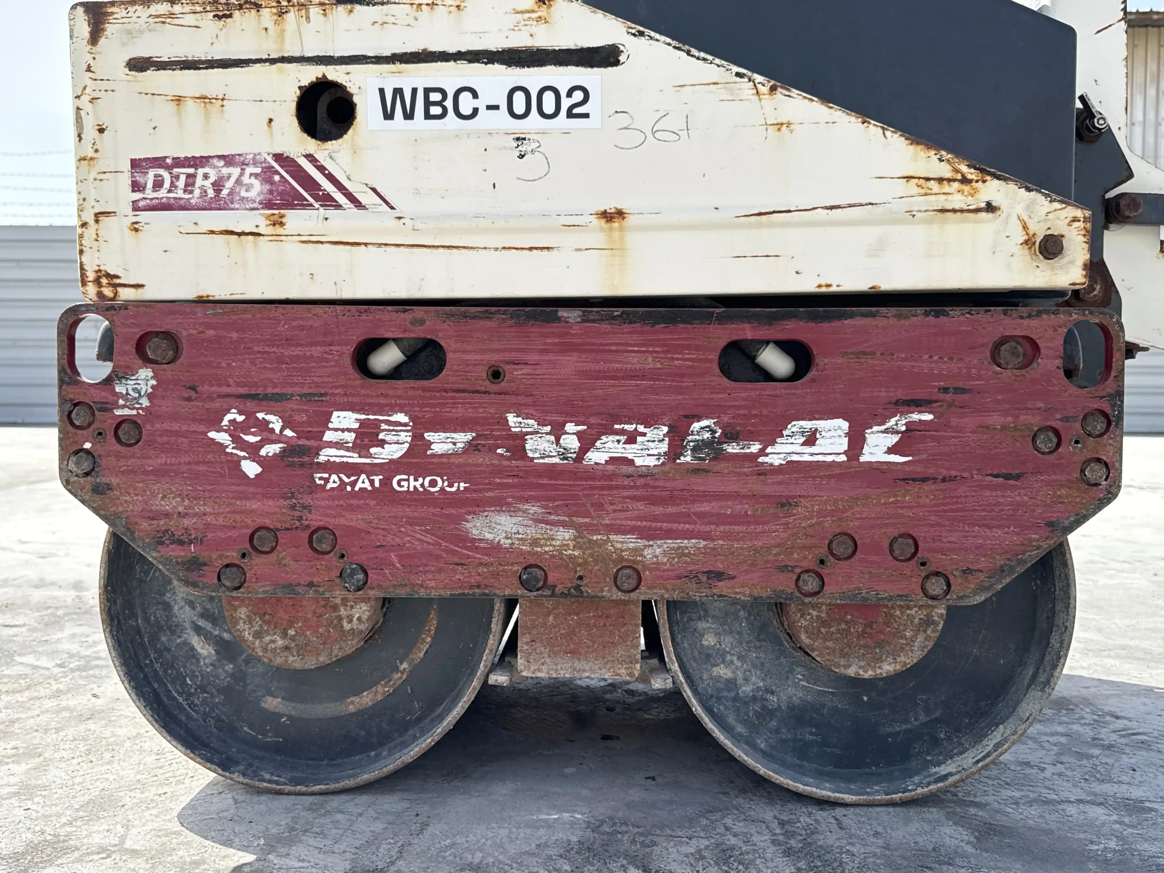 WBC-002-Dynapac-DTR75-walk-behind-compactor-inspection-structure-left-hand-side-plate