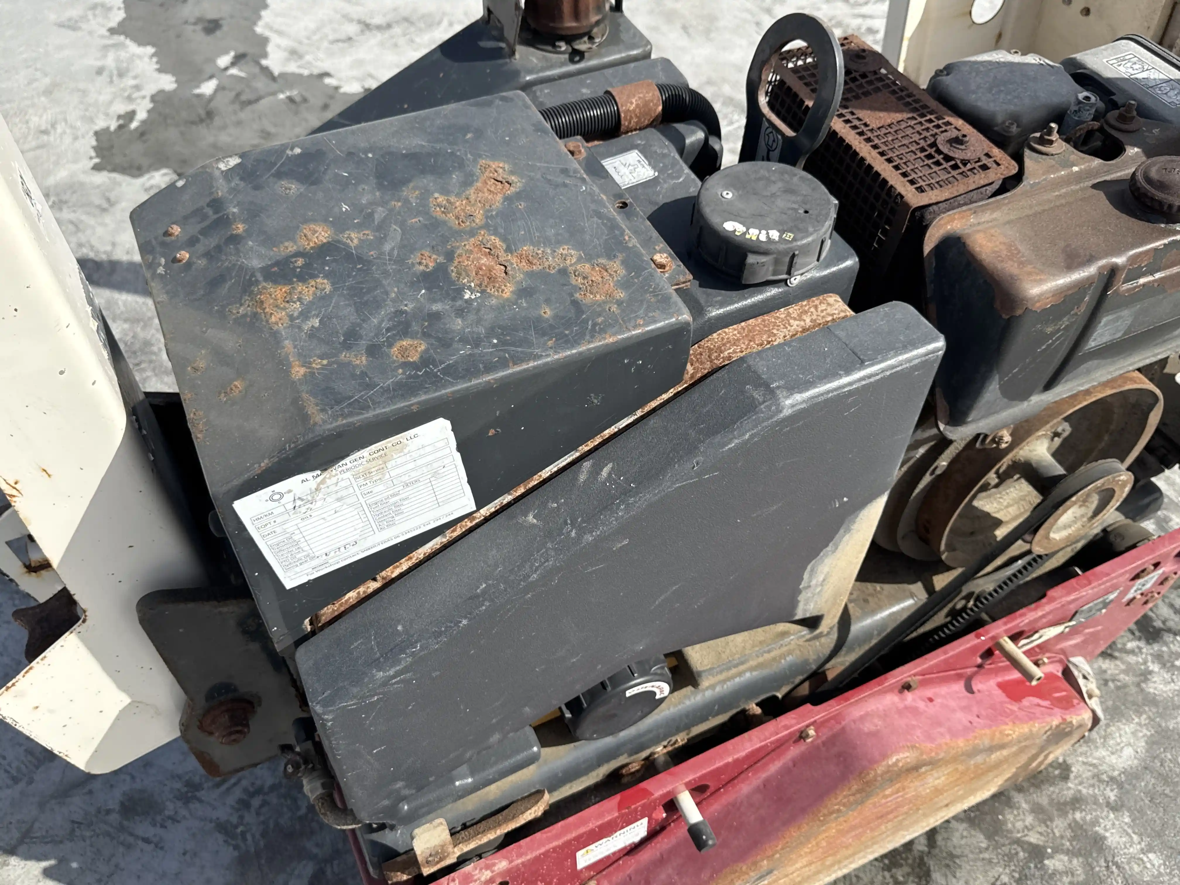 WBC-002-Dynapac-DTR75-walk-behind-compactor-inspection-structure-water-tank-2