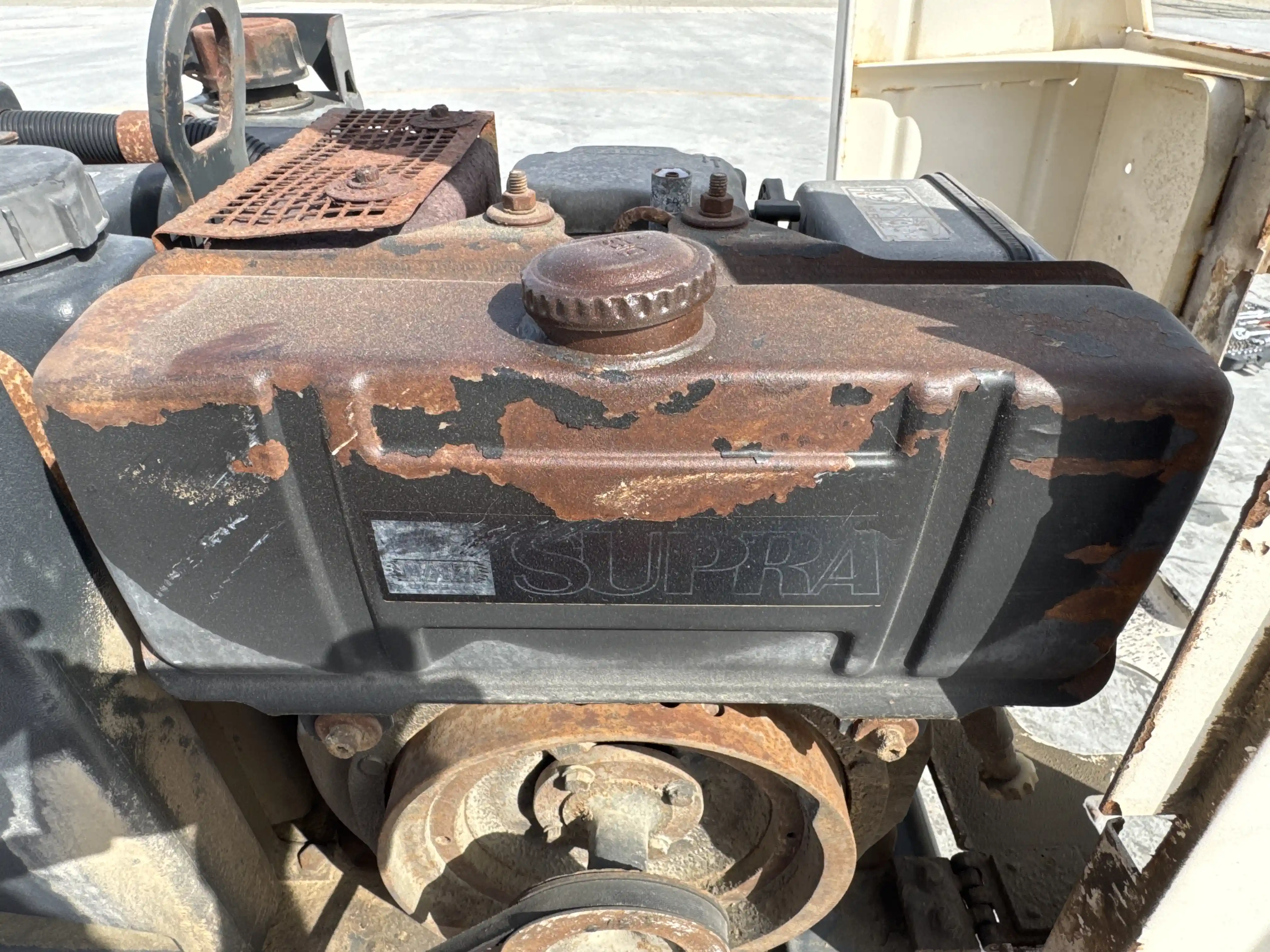 WBC-002-Dynapac-DTR75-walk-behind-compactor-inspection-engine-fuel-tank-1