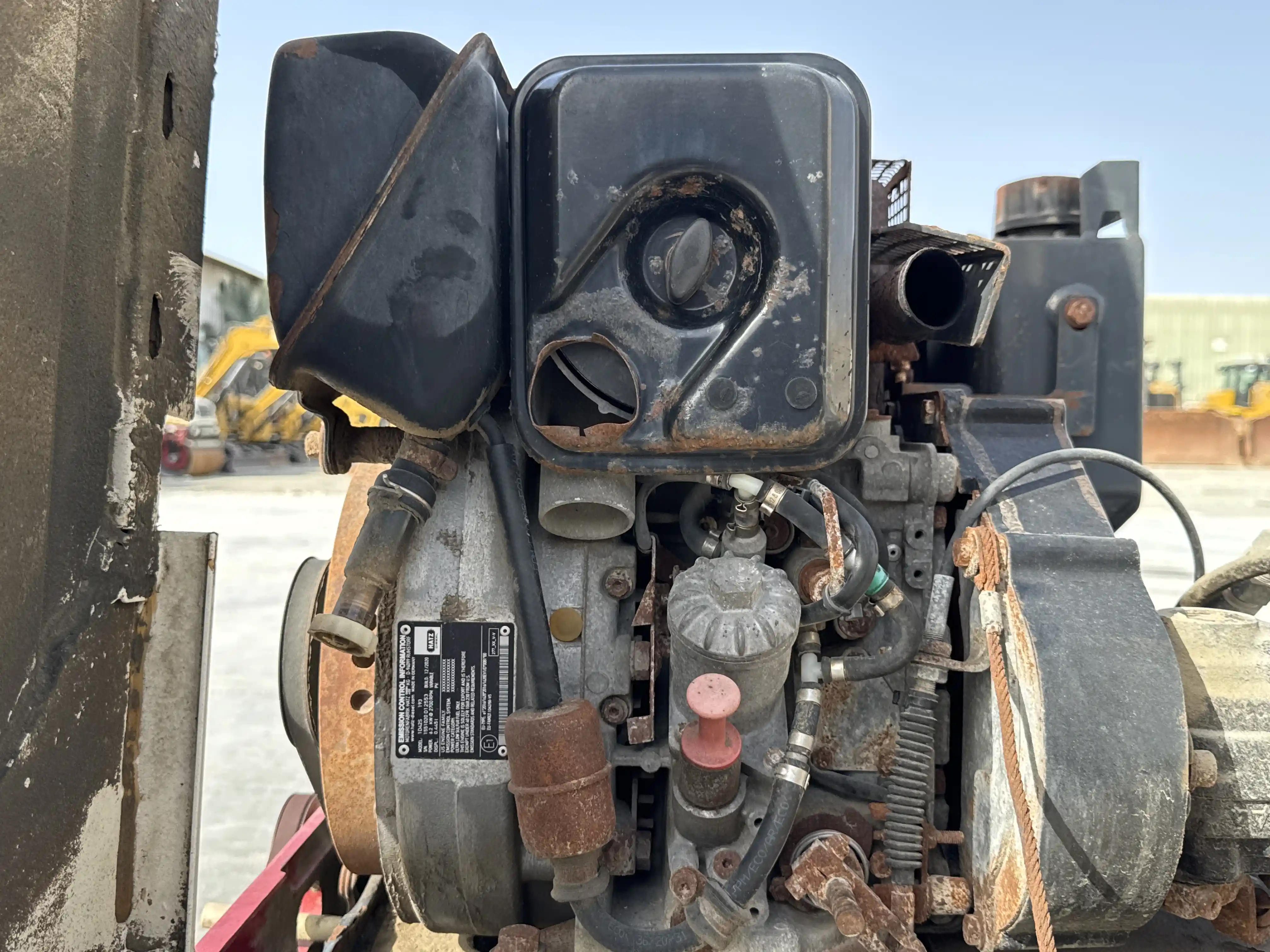 WBC-002-Dynapac-DTR75-walk-behind-compactor-inspection-engine-engine-oil-leaks-1