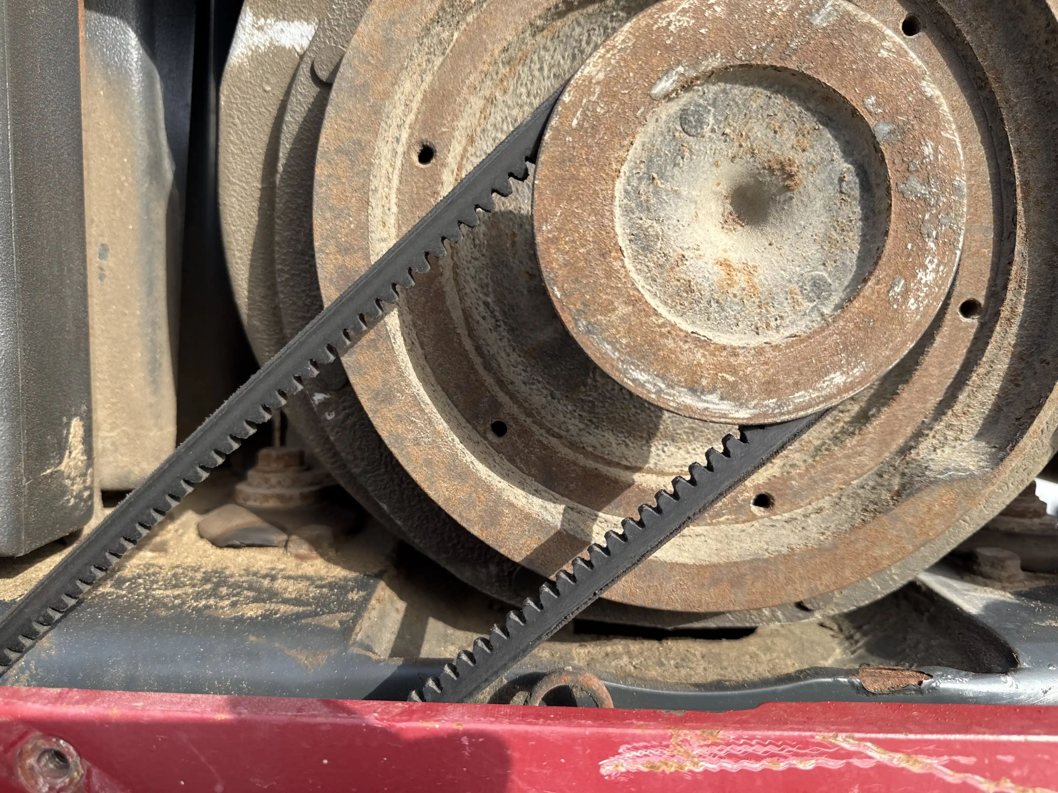 WBC-002-Dynapac-DTR75-walk-behind-compactor-inspection-engine-belts-1