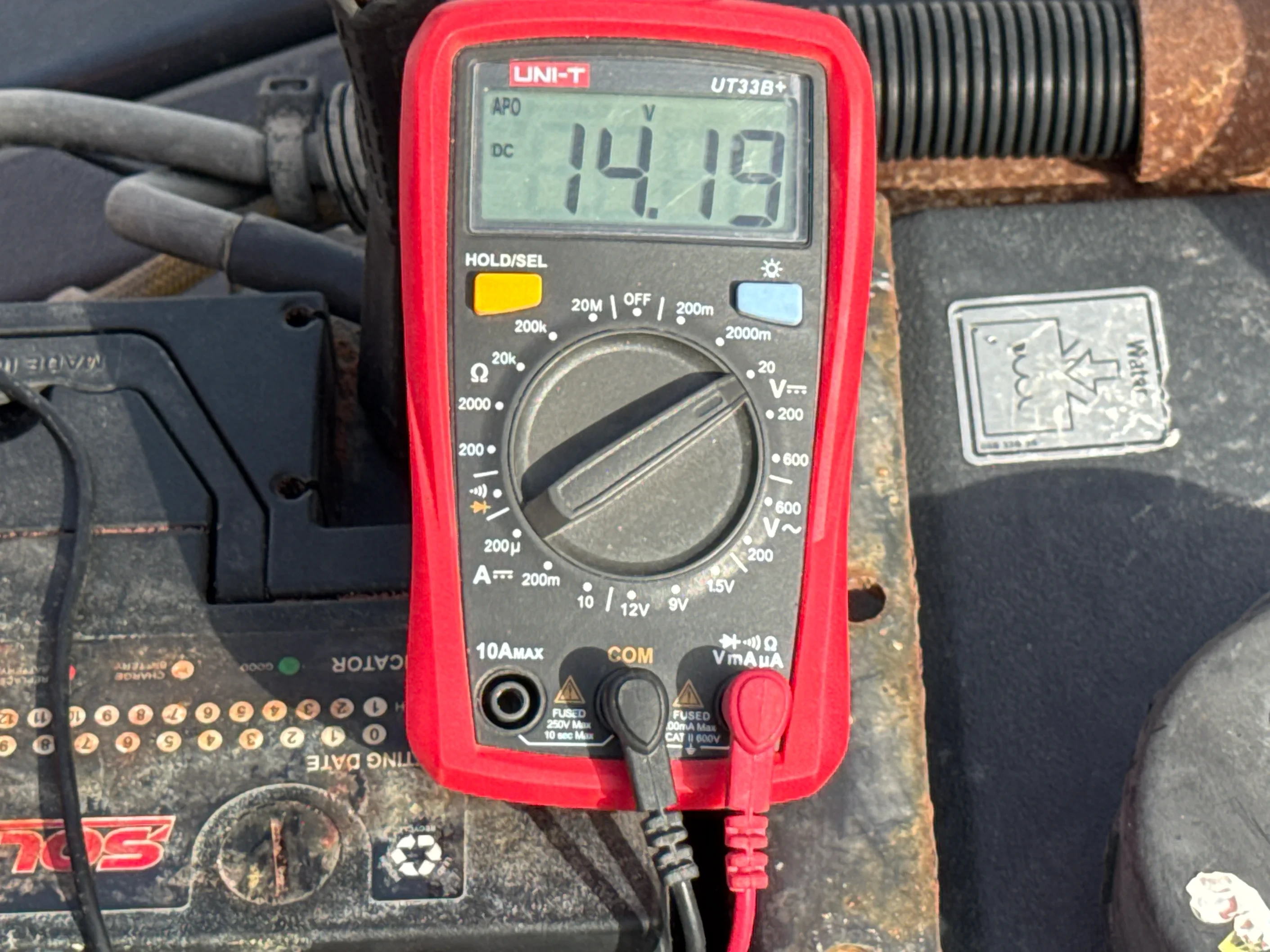 WBC-002-Dynapac-DTR75-walk-behind-compactor-inspection-electronics-battery-2