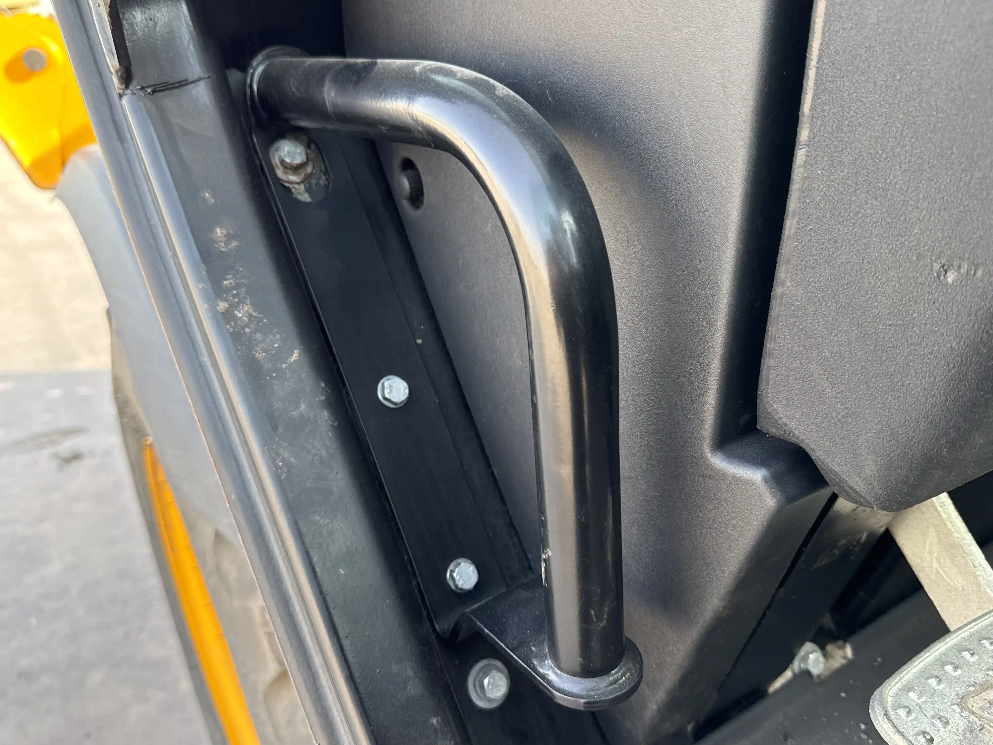 THM-001-JCB-540-170-telehandler-inspection-structure-handrails-3