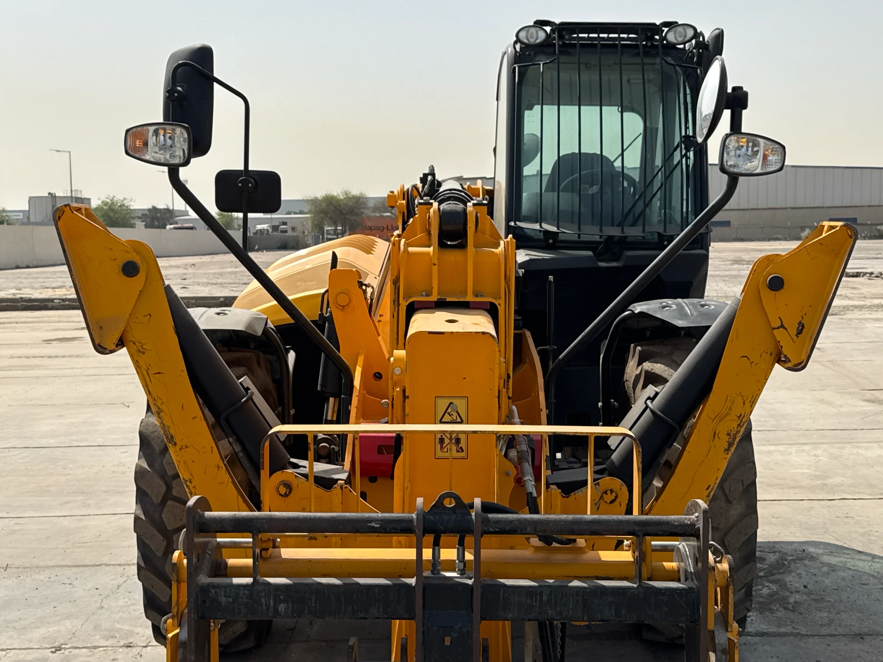 THM-001-JCB-540-170-telehandler-inspection-structure-Outriggers-4