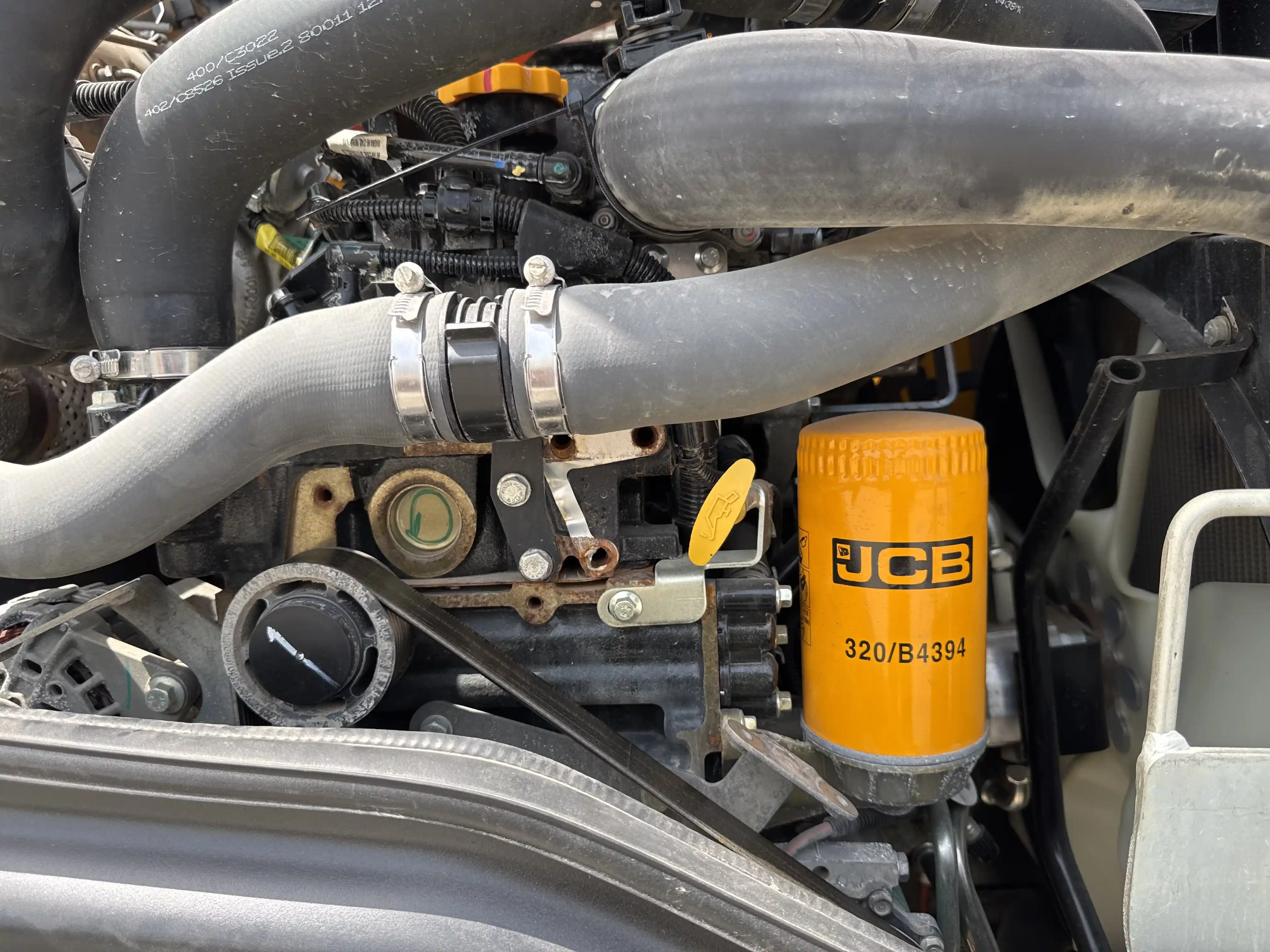 THM-001-JCB-540-170-telehandler-inspection-engine-engine-oil-leaks-1