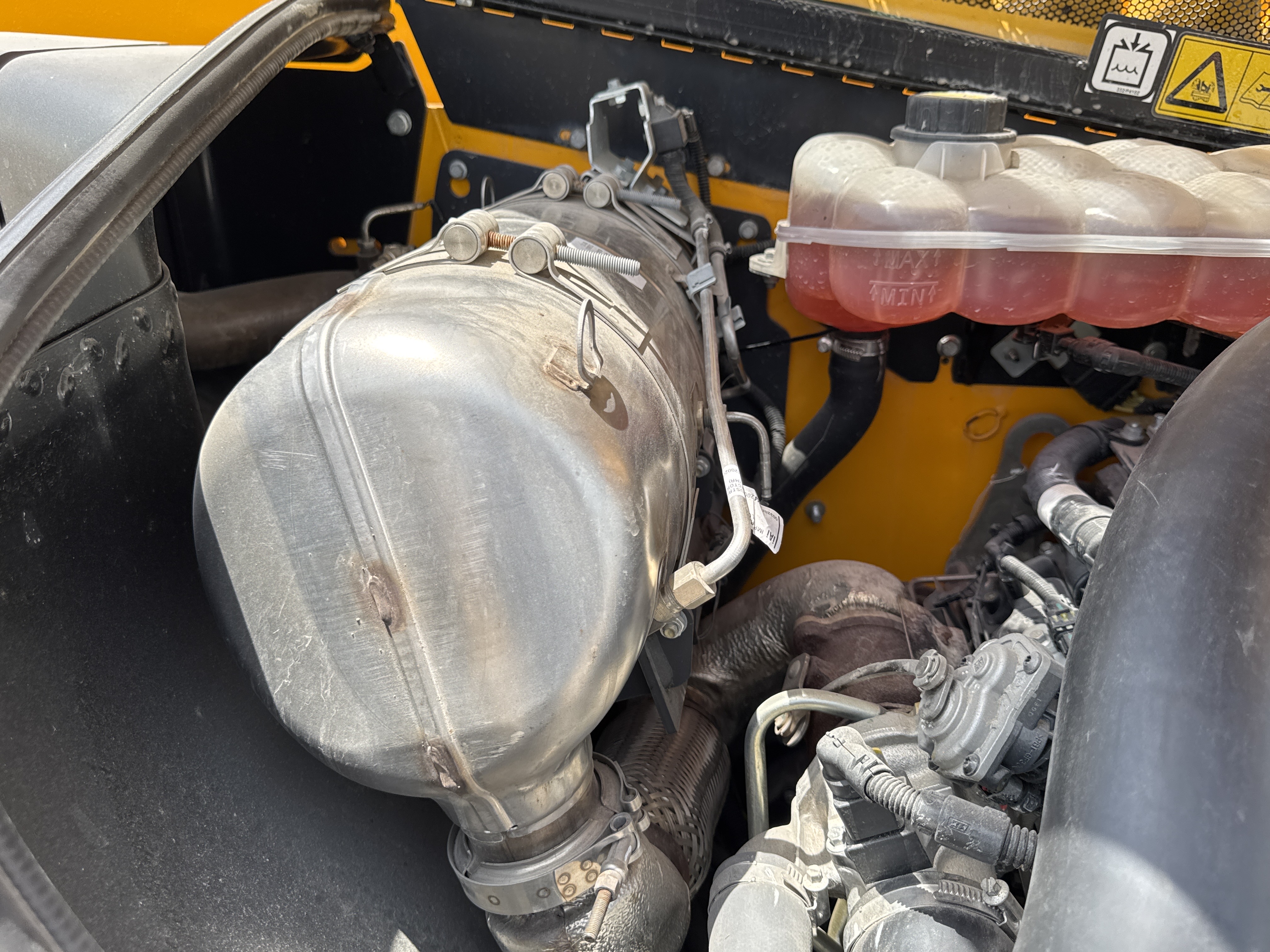 THM-001-JCB-540-170-telehandler-inspection-engine-exhaust-system-2